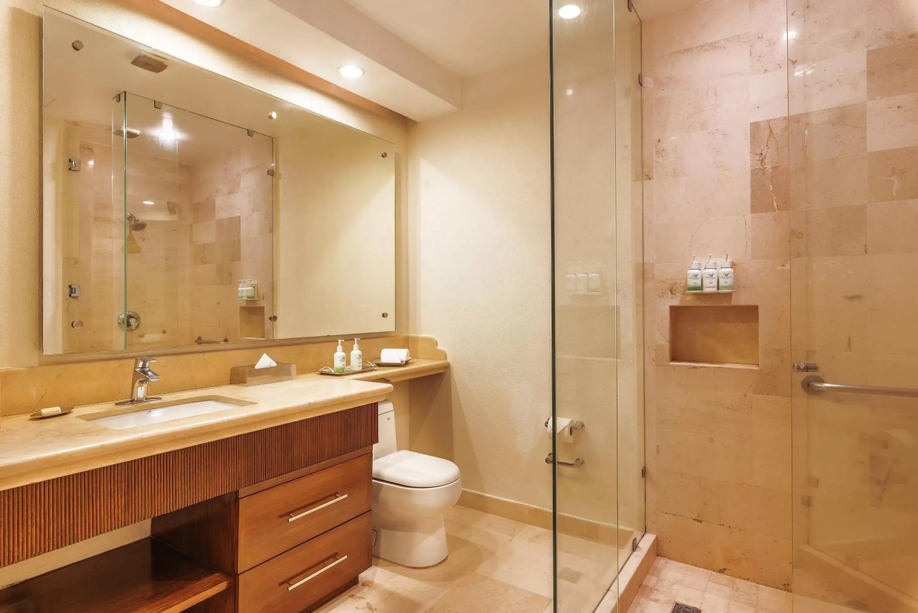 Bathroom in Grand Miramar All Luxury Suites & Residences