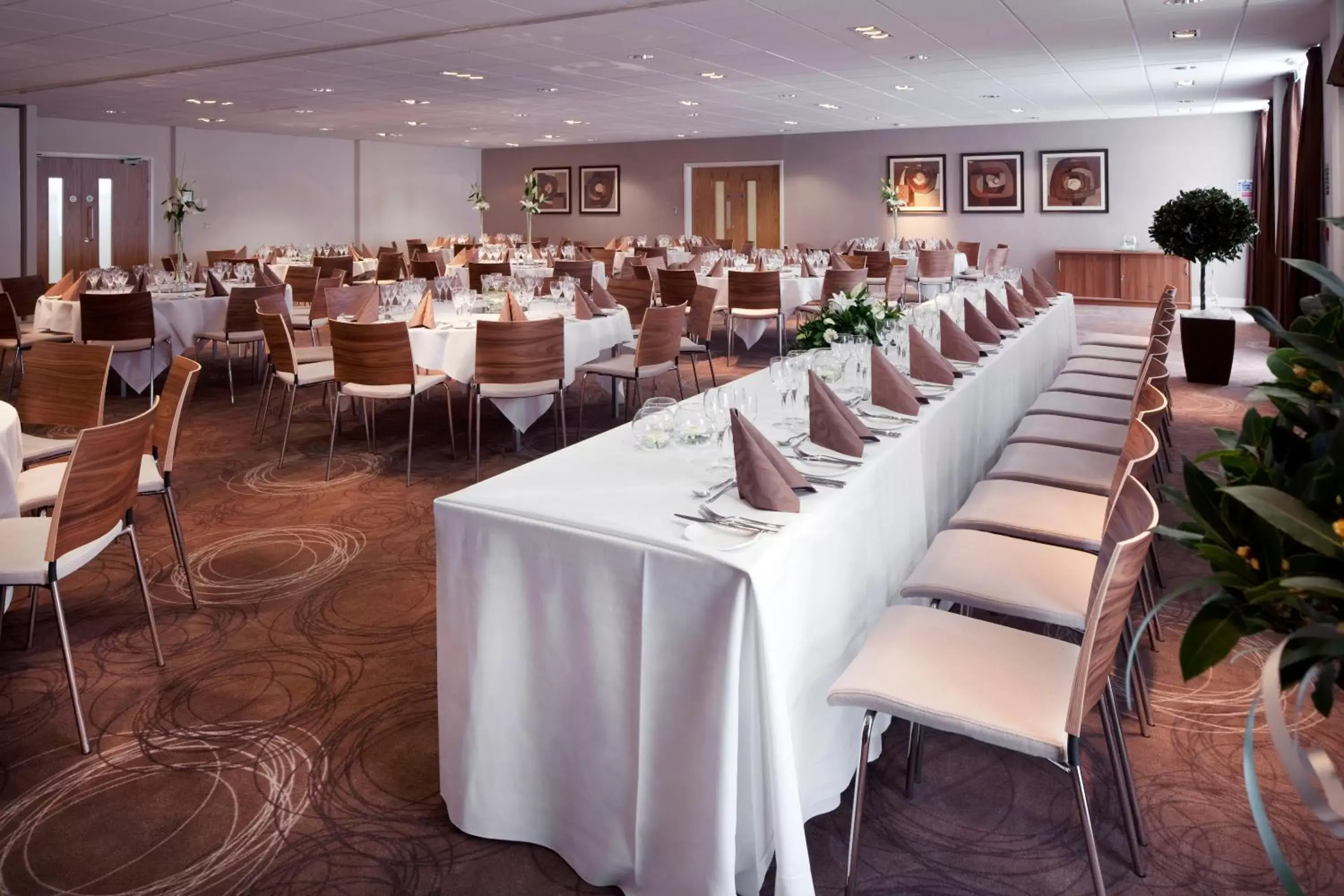 Banquet/Function facilities in Holiday Inn Winchester, an IHG Hotel