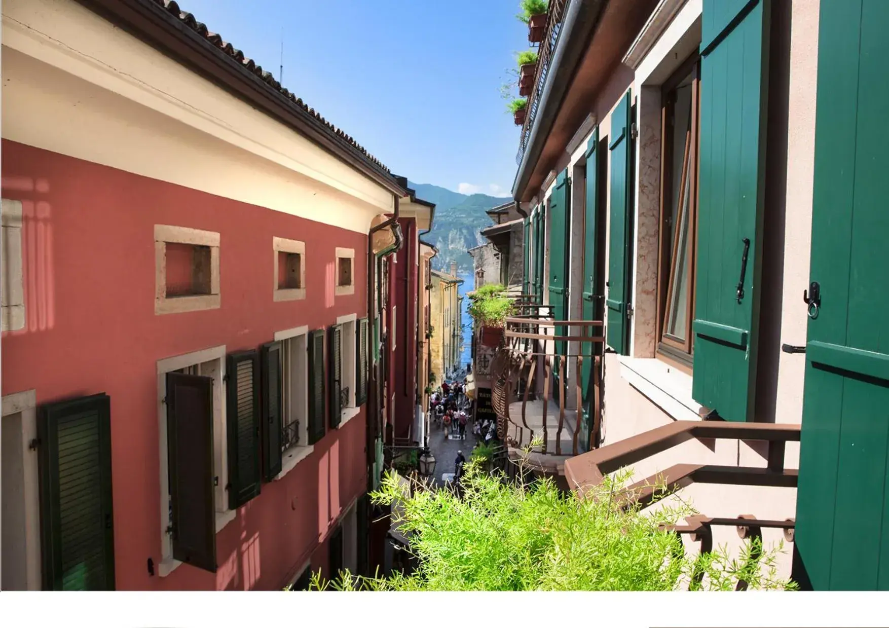 Balcony/Terrace in Hotel Lago Di Garda