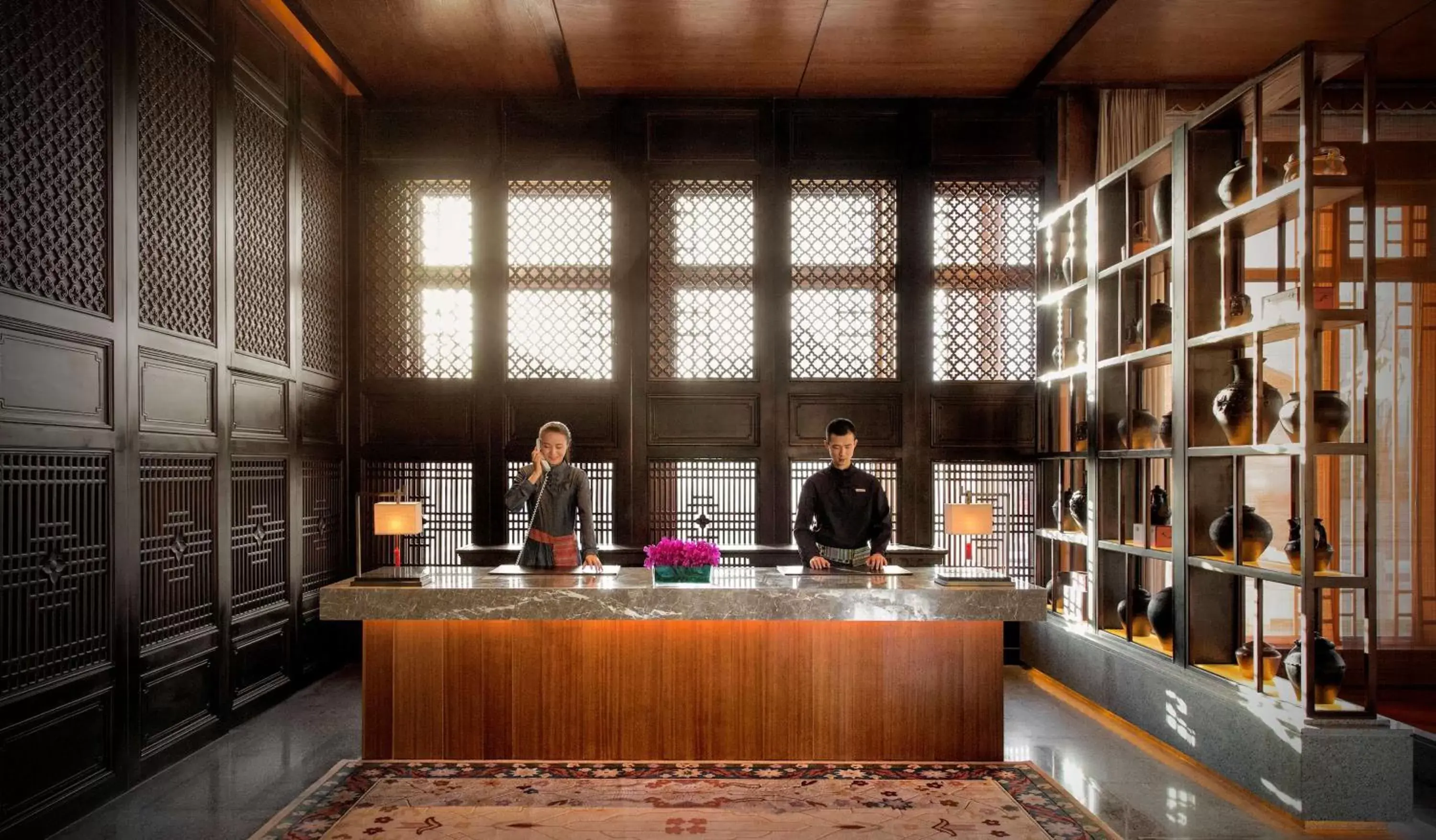 Lobby or reception in Jinmao Hotel Lijiang, the Unbound Collection by Hyatt