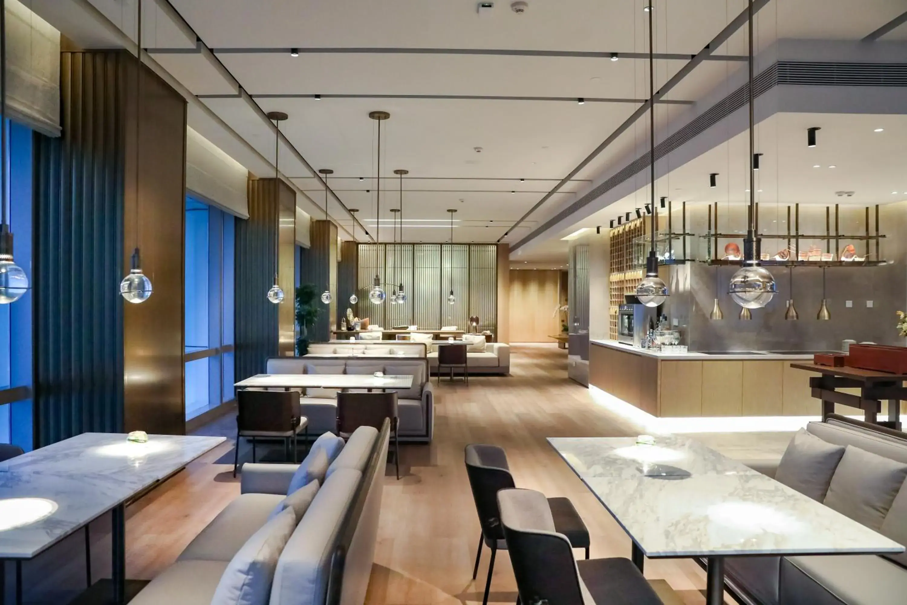 Lounge or bar, Restaurant/Places to Eat in Sofitel Haikou