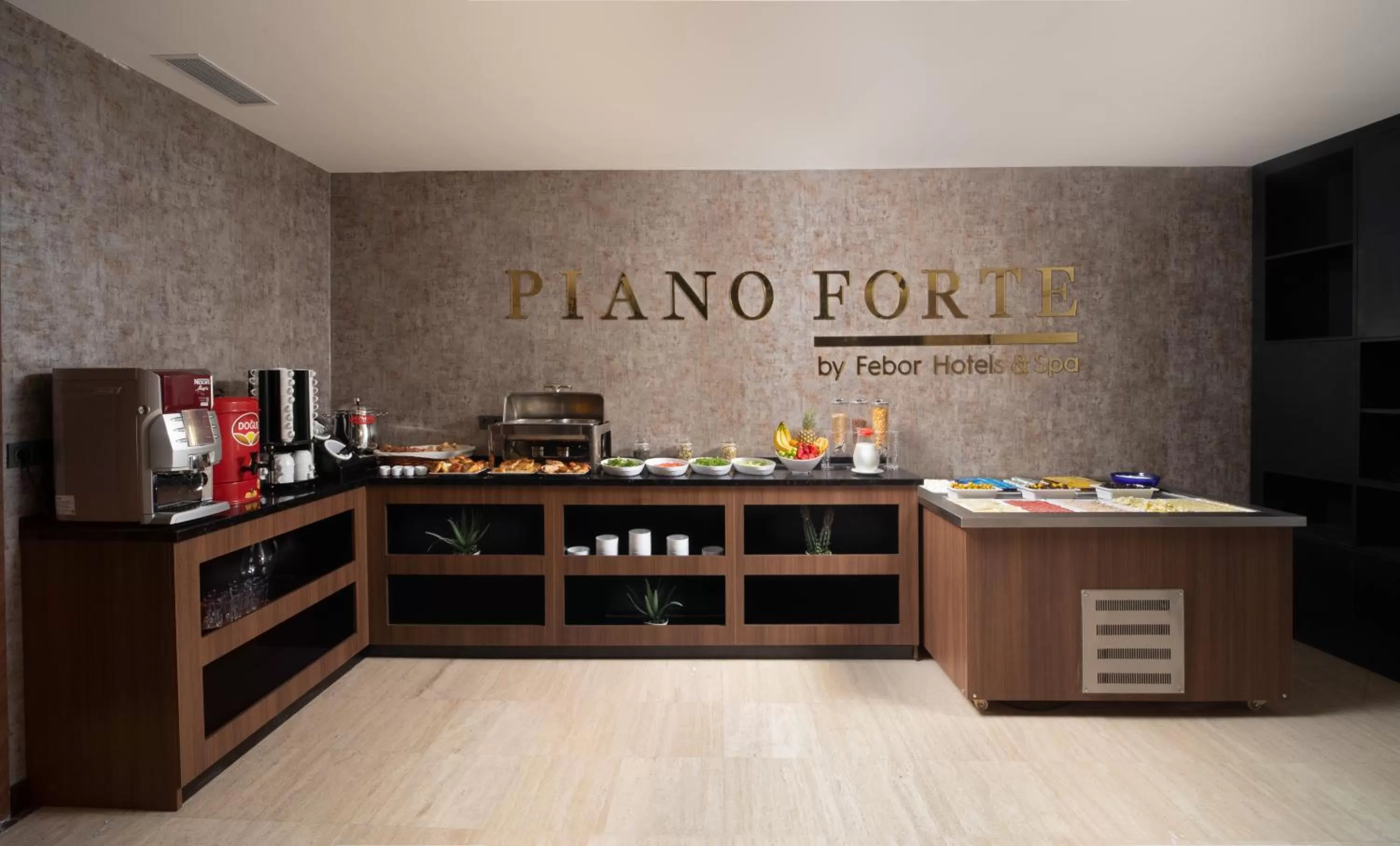 Buffet breakfast in Pianoforte by Febor Hotels&Spa