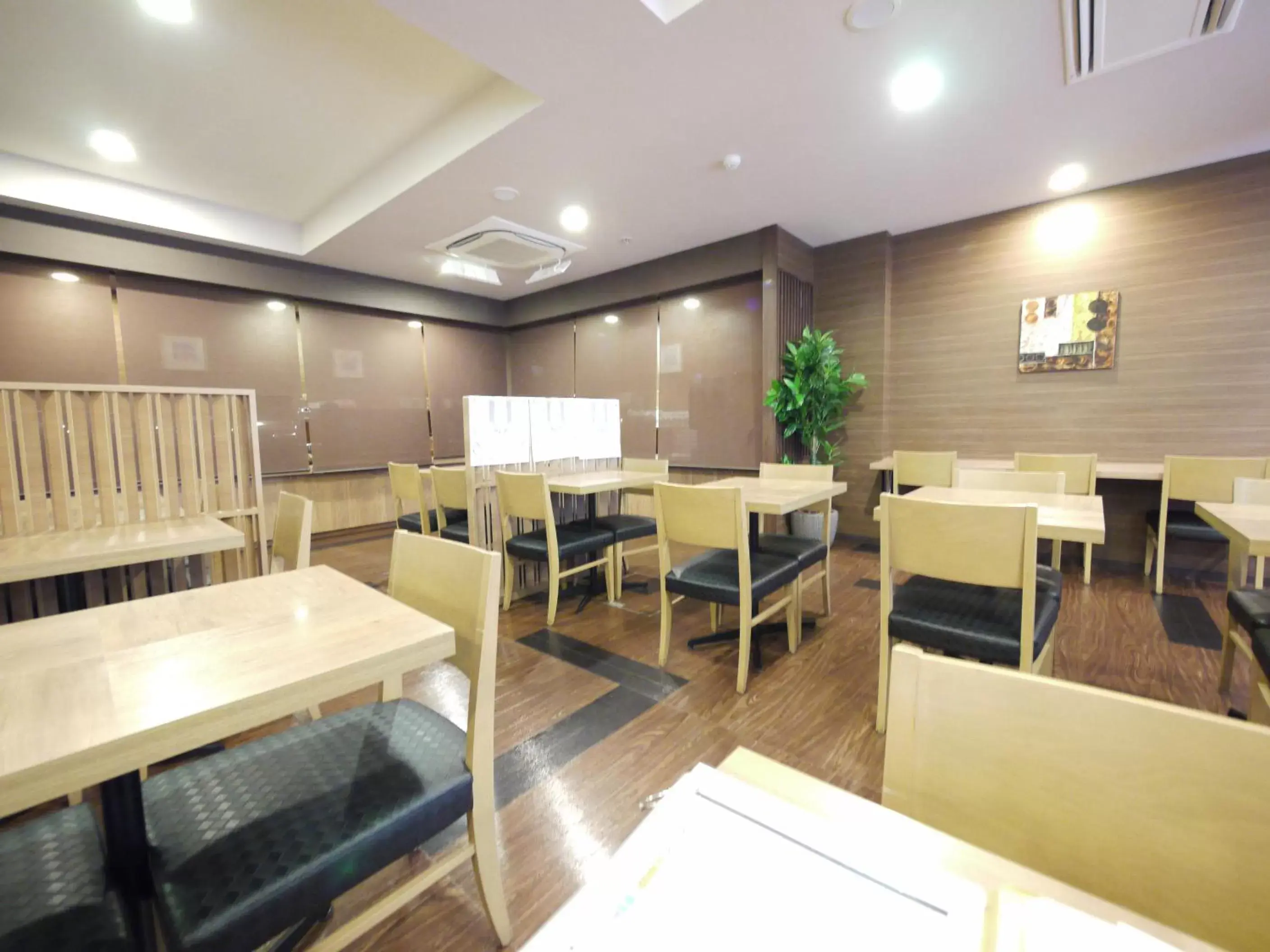 Buffet breakfast, Restaurant/Places to Eat in Hotel Route-Inn Iwakiizumi Ekimae