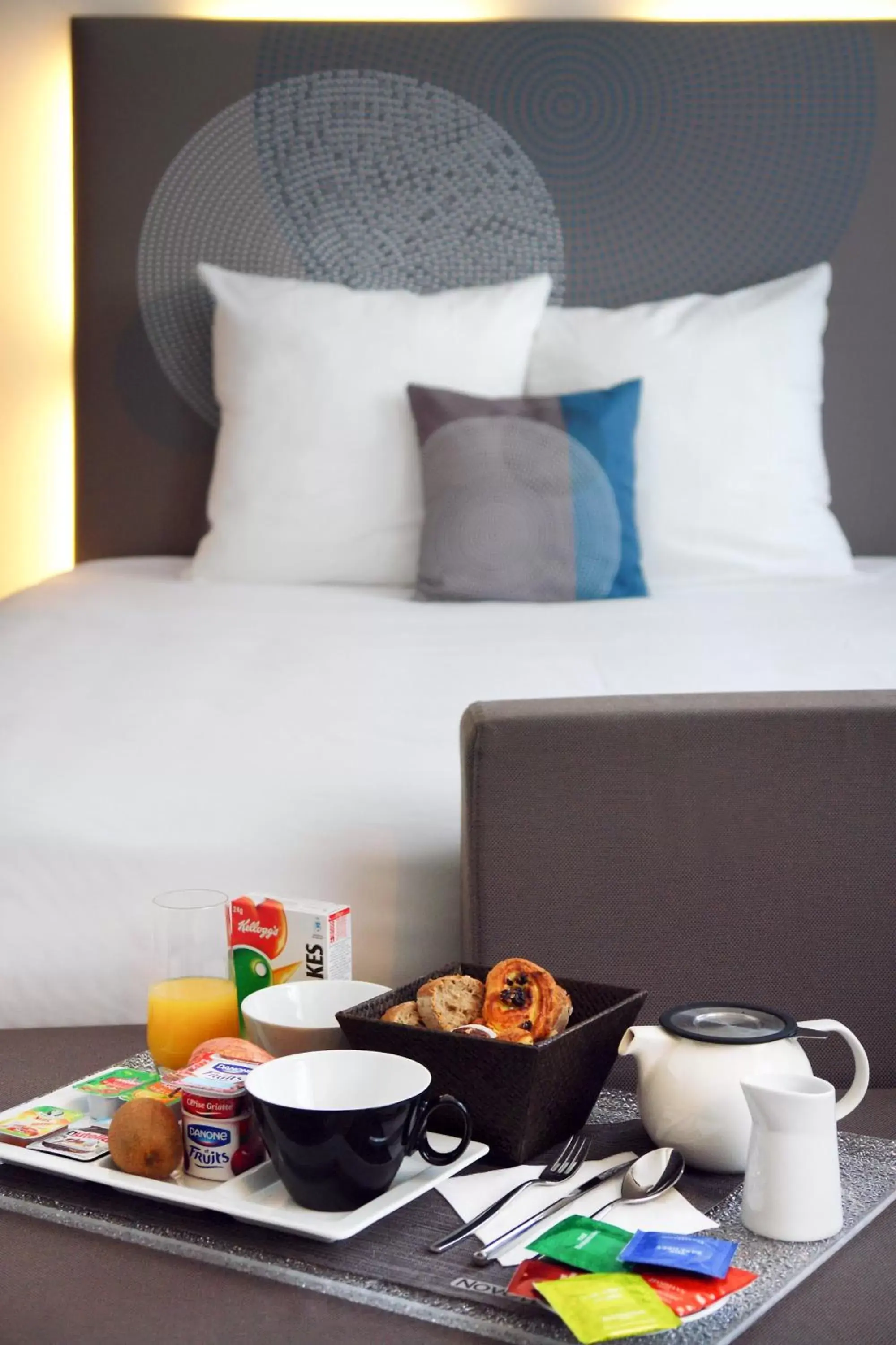 Breakfast, Bed in Novotel Senart Golf De Greenparc