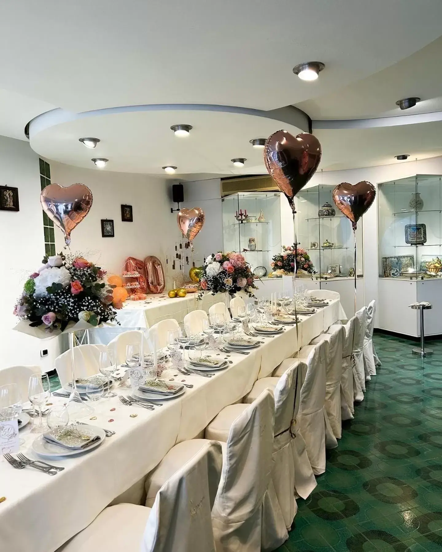 Restaurant/places to eat, Banquet Facilities in Hotel La Lucertola