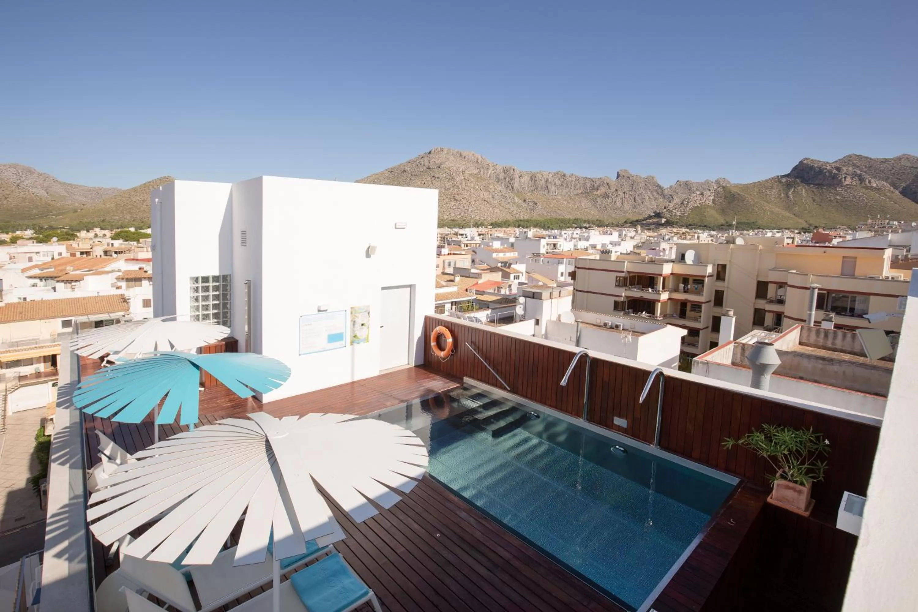 Swimming pool in La Goleta Hotel de Mar - Adults Only