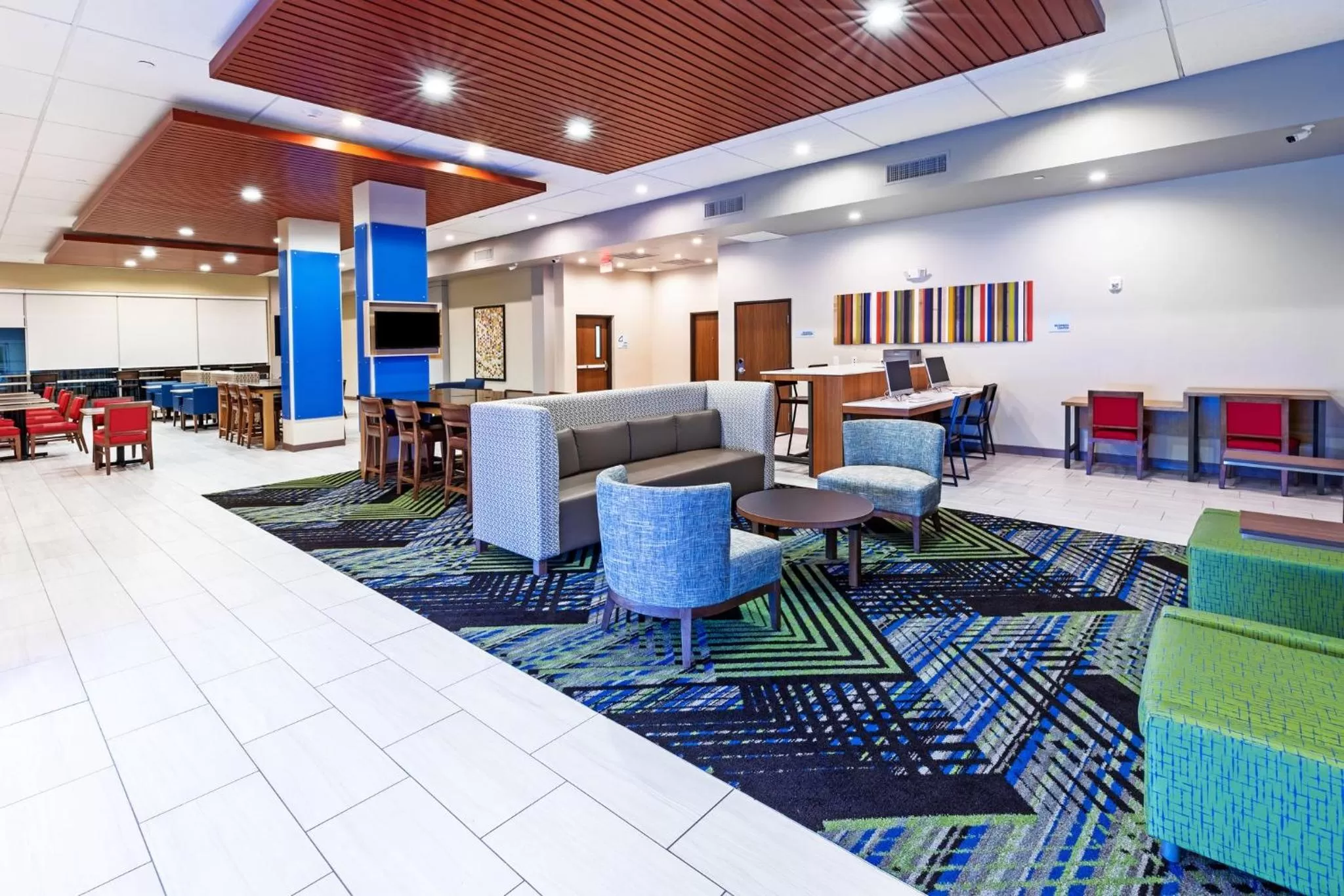 Property building in Holiday Inn Express & Suites - Houston - Downtown North by IHG