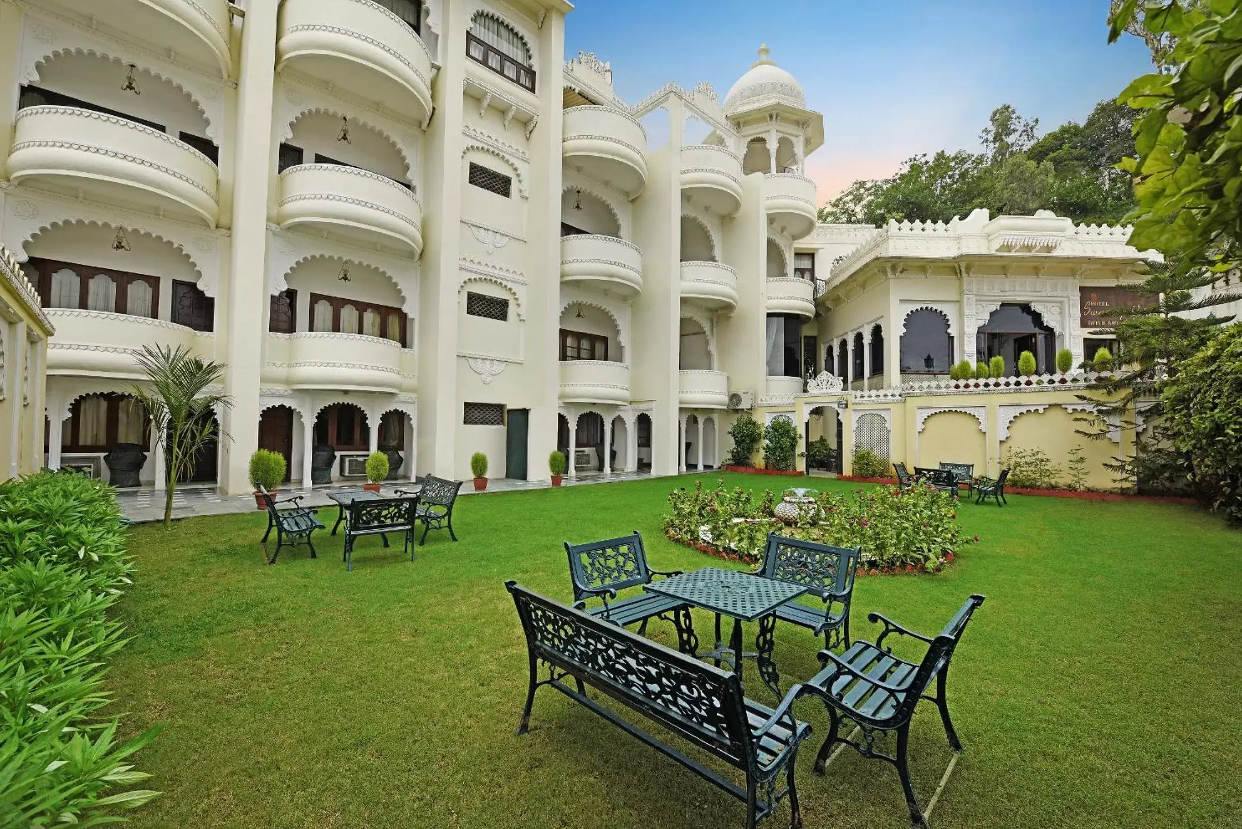 Garden, Property Building in Swaroop Vilas - Lake Facing Boutique Hotel