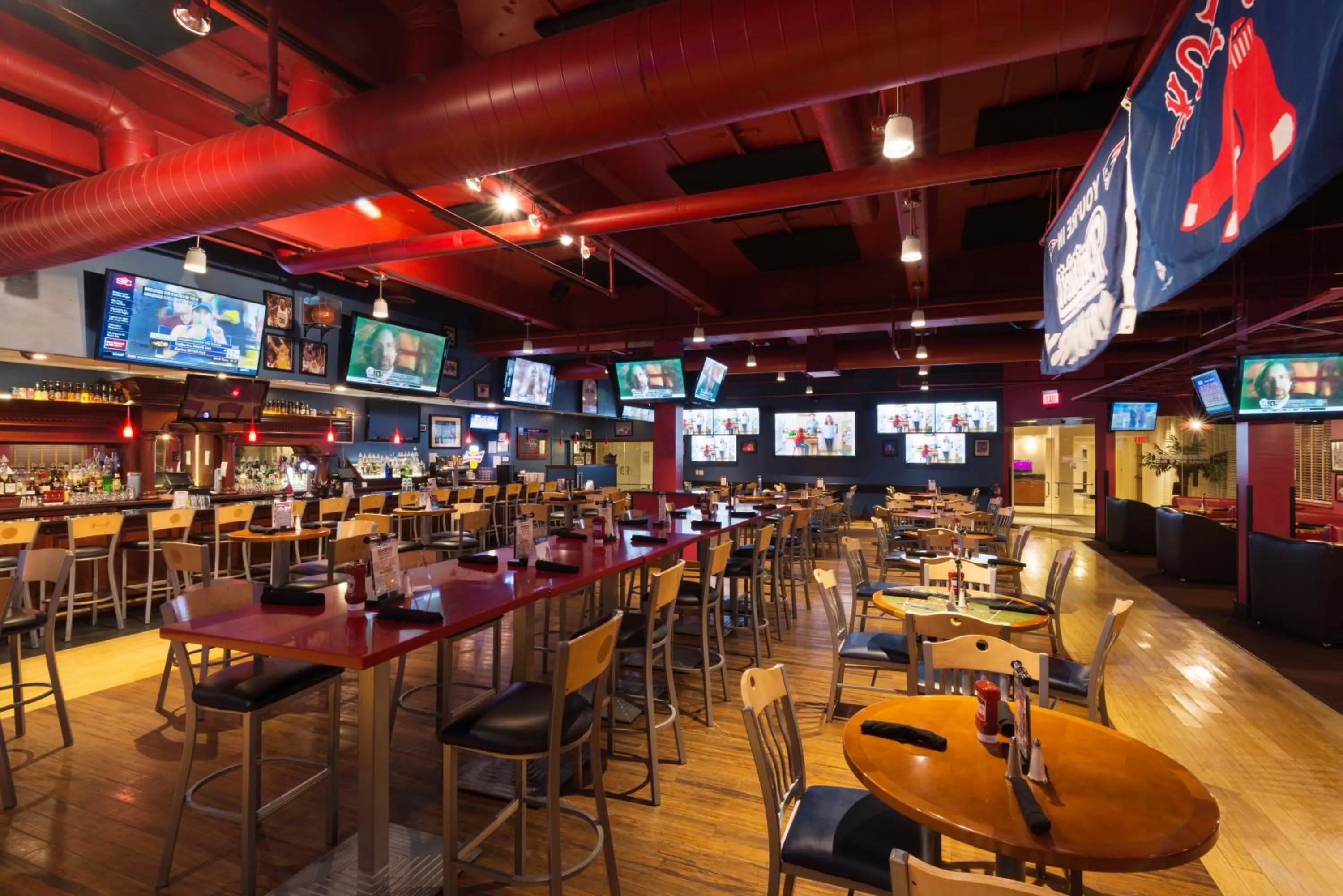 Restaurant/places to eat in Crowne Plaza Boston - Woburn by IHG