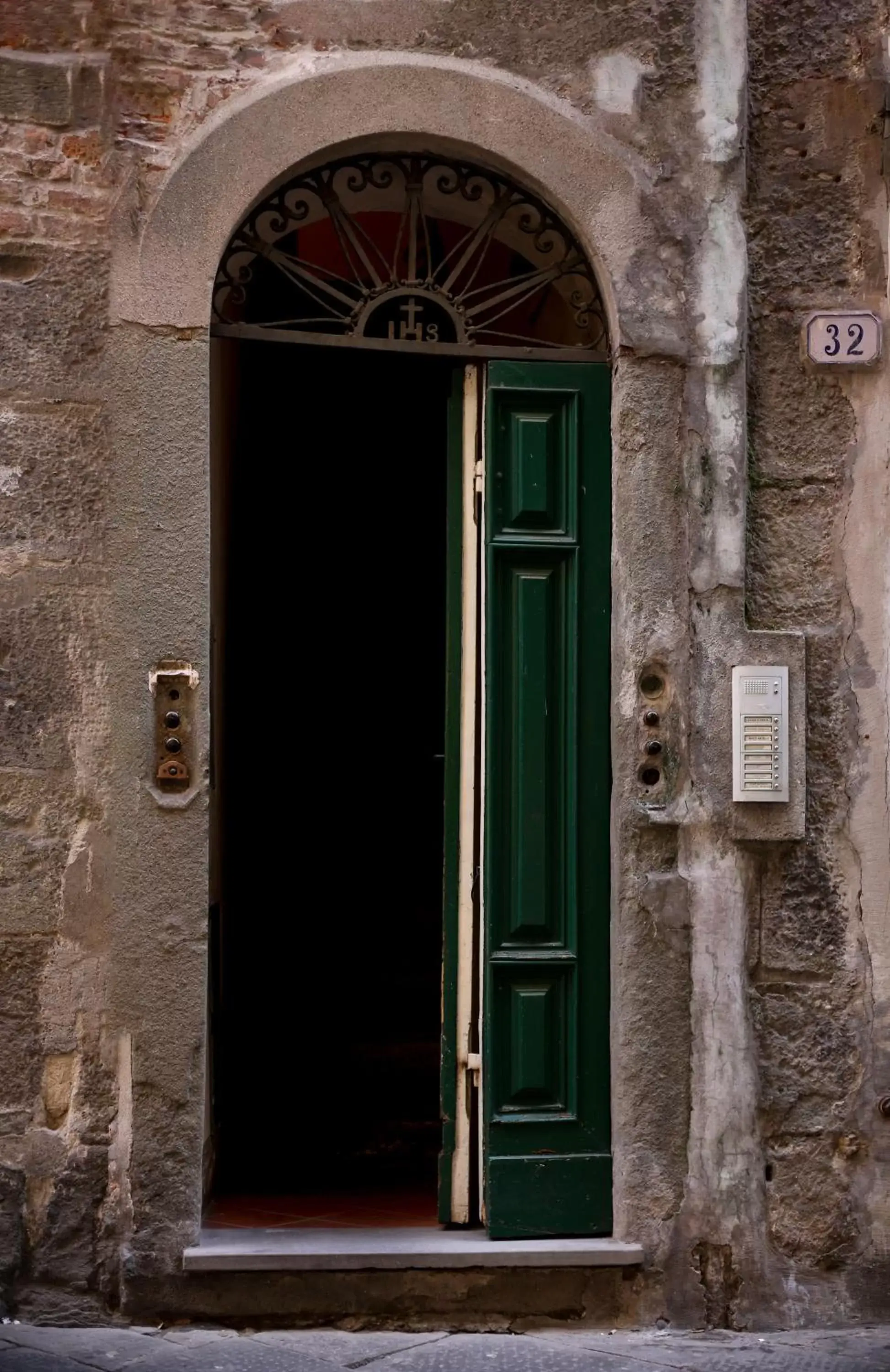 Facade/Entrance in A Palazzo Busdraghi Residenza D'Epoca