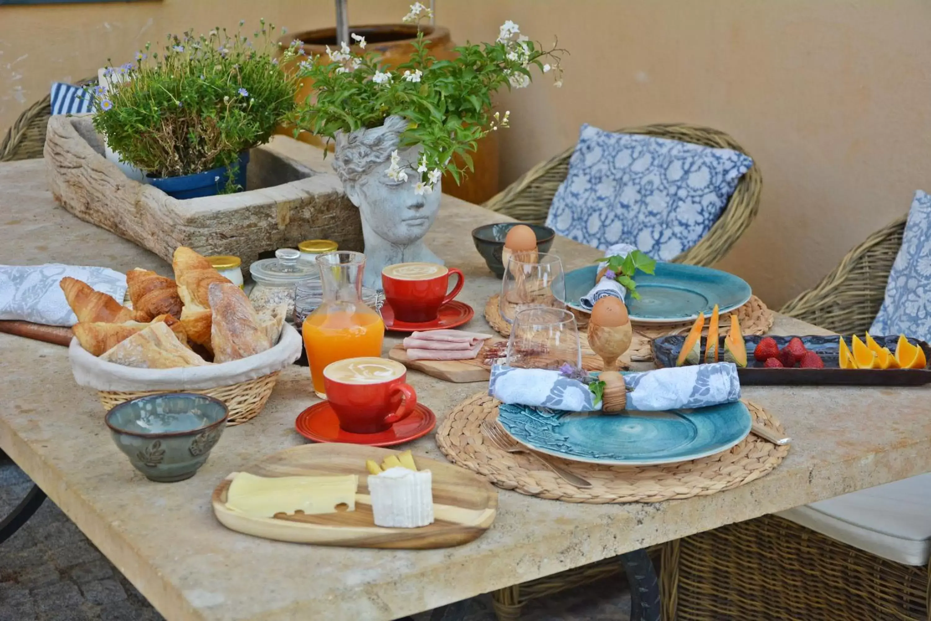 Continental breakfast, Breakfast in La Maison de Platane B&B