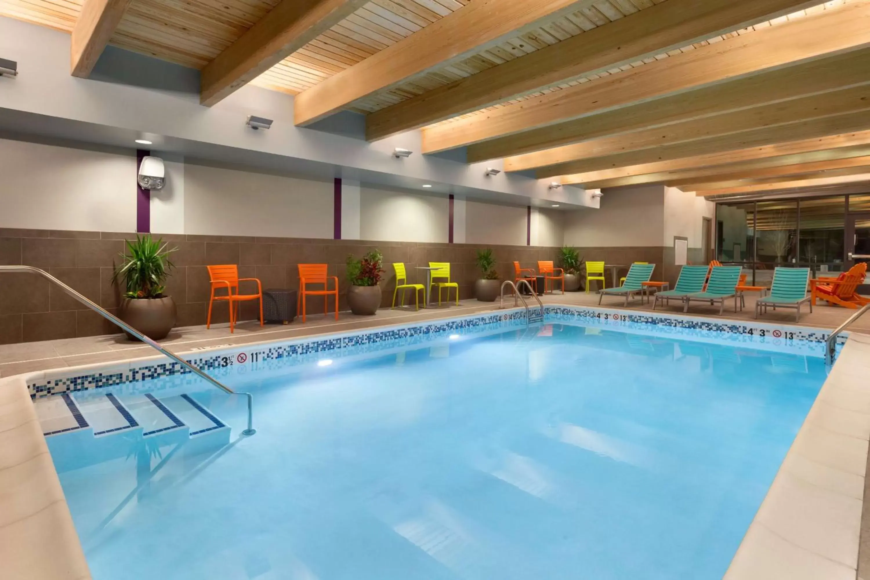 Pool view, Swimming Pool in Home2 Suites by Hilton Champaign/Urbana