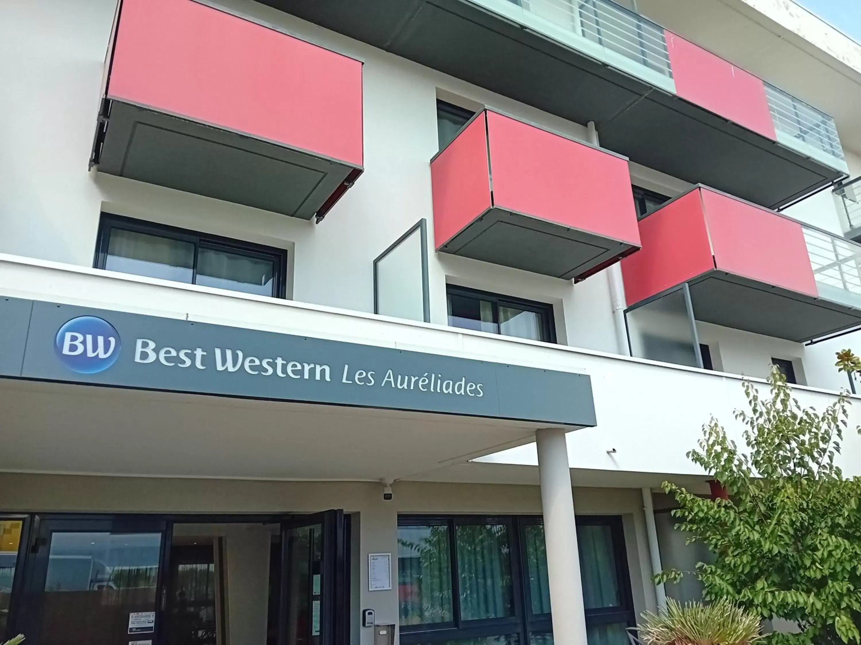 Property building in Best Western Les Aureliades Saint Nazaire Property building in Best Western Les Aureliades Saint Nazaire