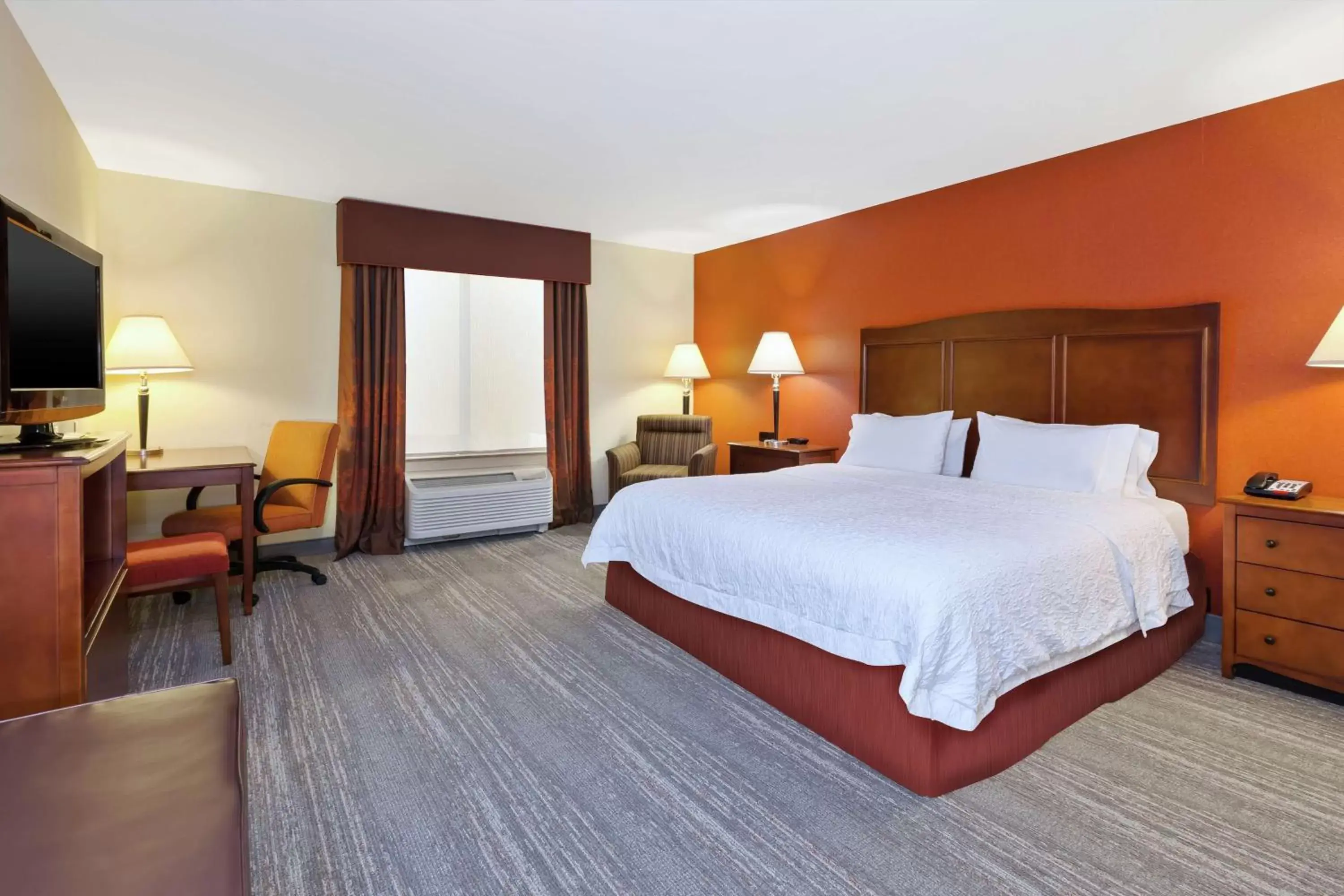 Bedroom, Bed in Hampton Inn & Suites Exmore - Eastern Shore