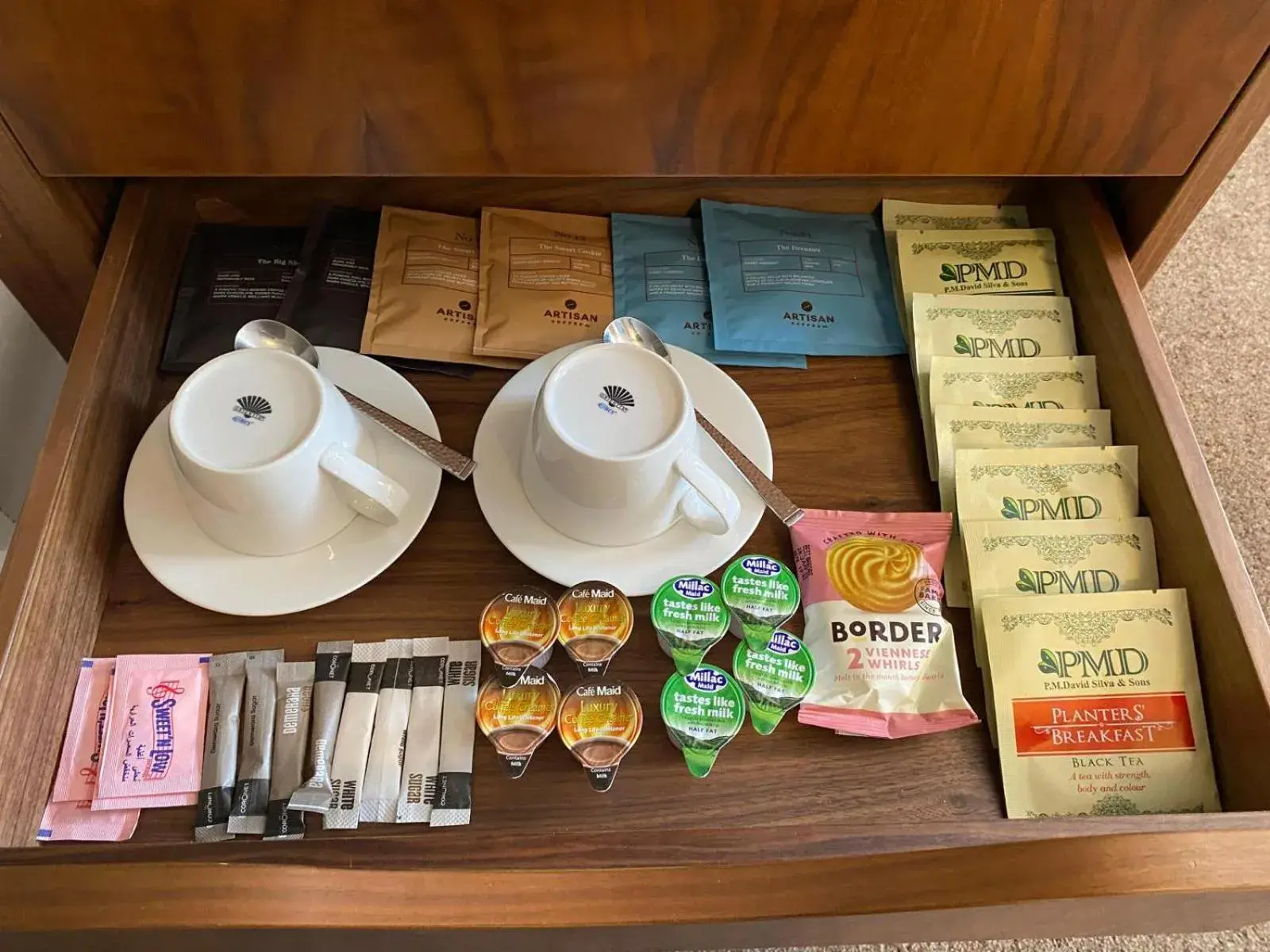 Coffee/tea facilities in The Haycock Manor Hotel