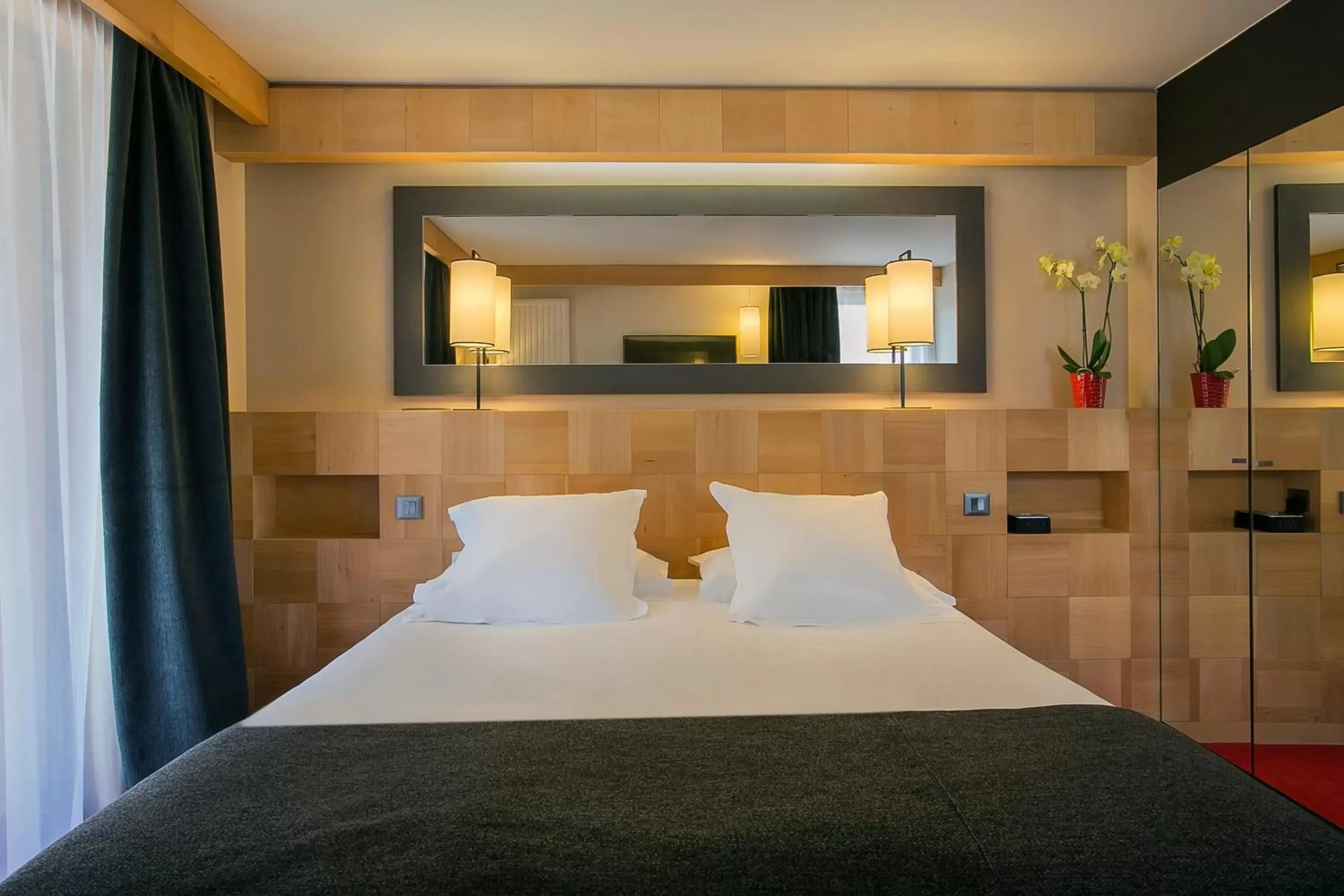 Bed in Excelsior Chamonix Hôtel & Spa