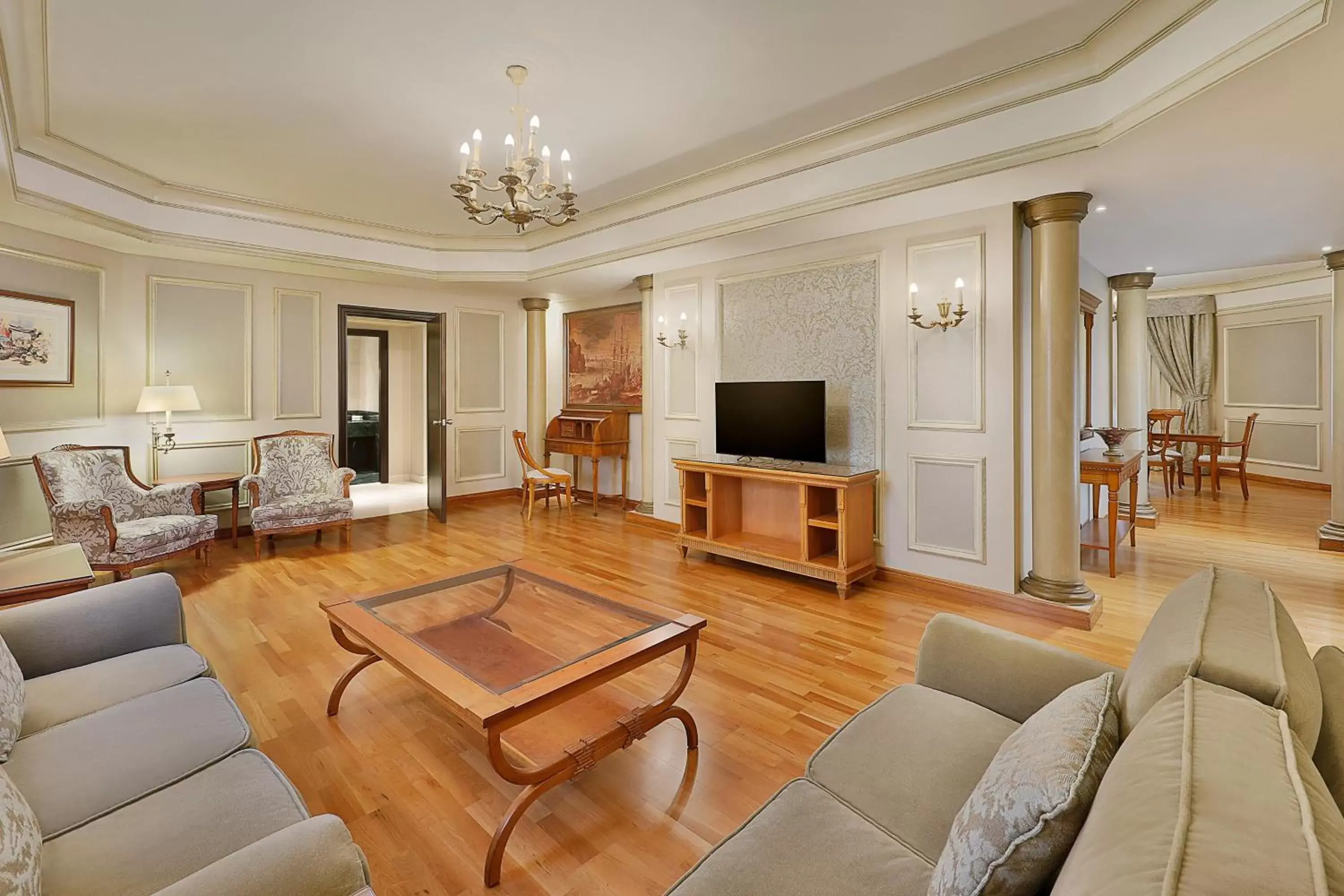 Living room, Seating Area in Sheraton Riyadh Hotel & Towers