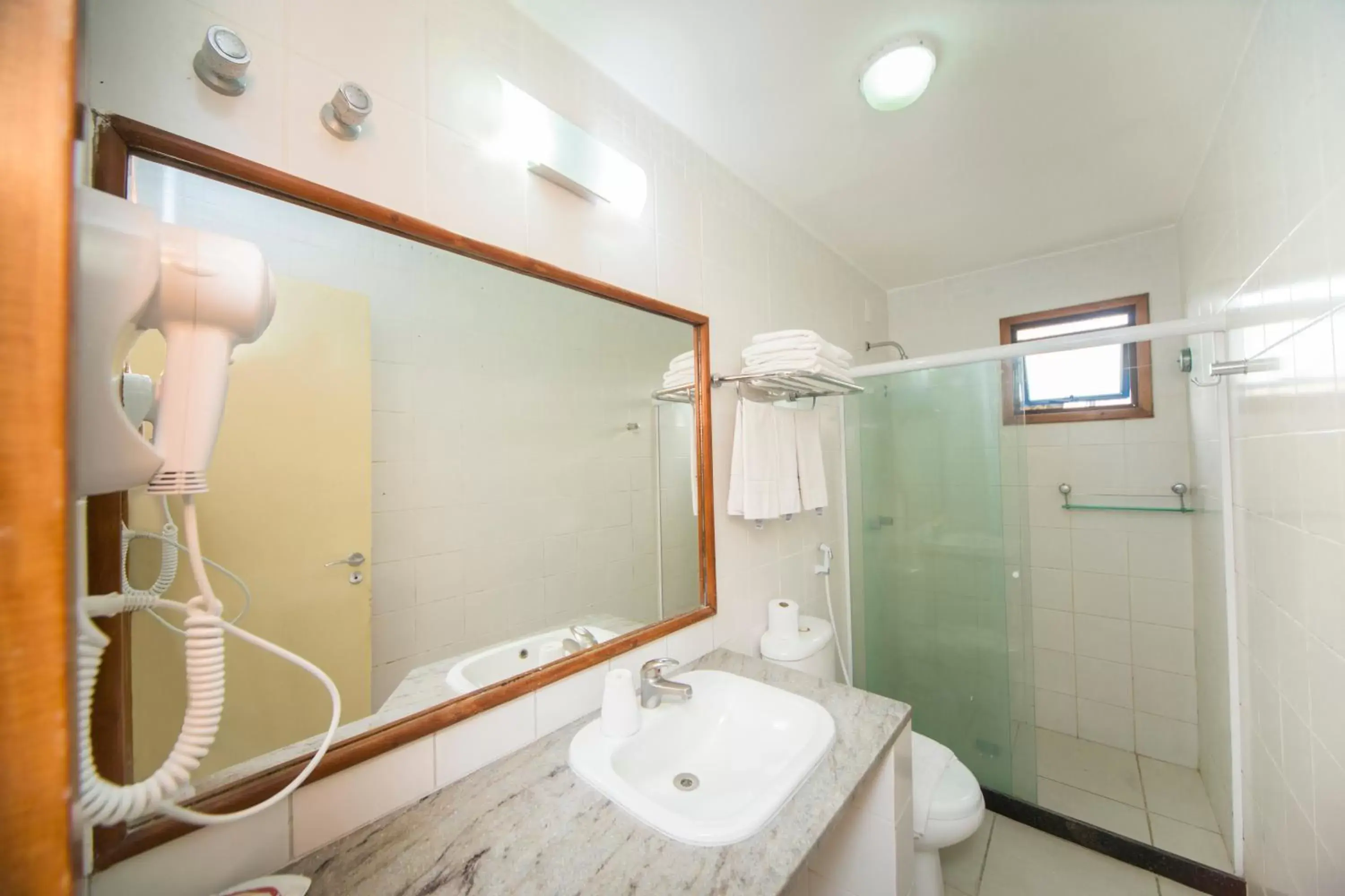 Shower, Bathroom in Makai Resort All Inclusive Convention Aracaju