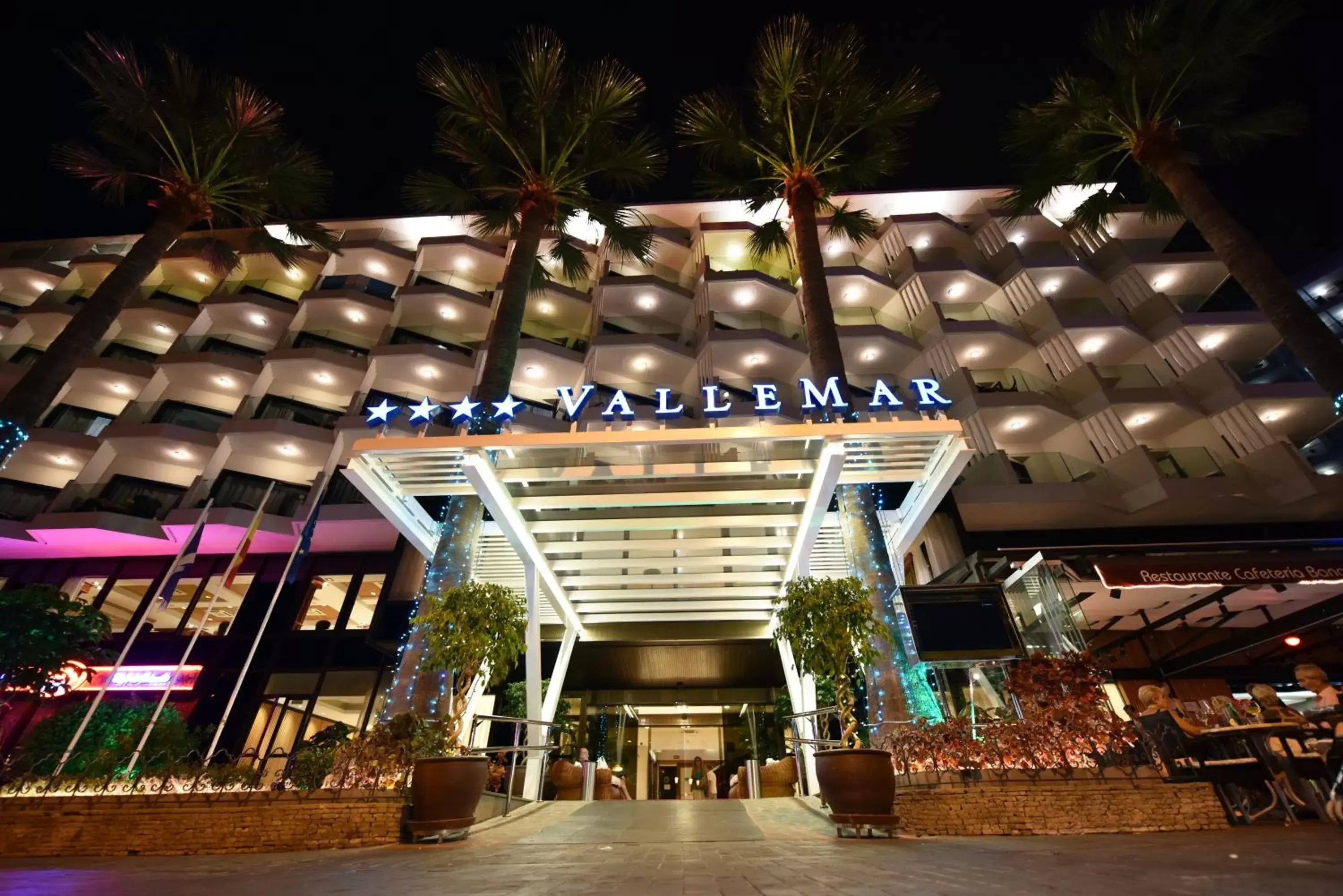 Facade/entrance in Hotel Vallemar