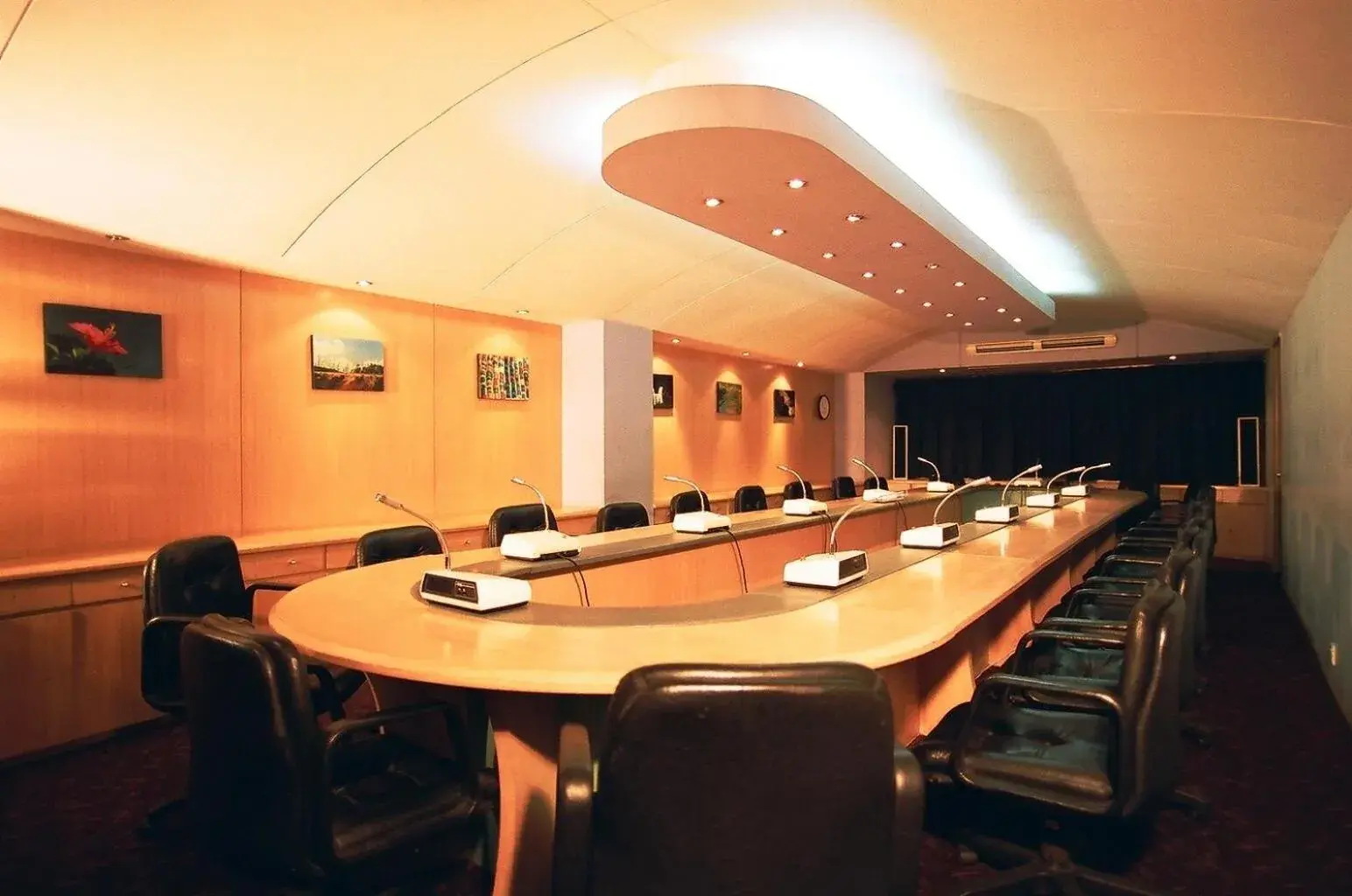 Business facilities in La Vinci Hotel