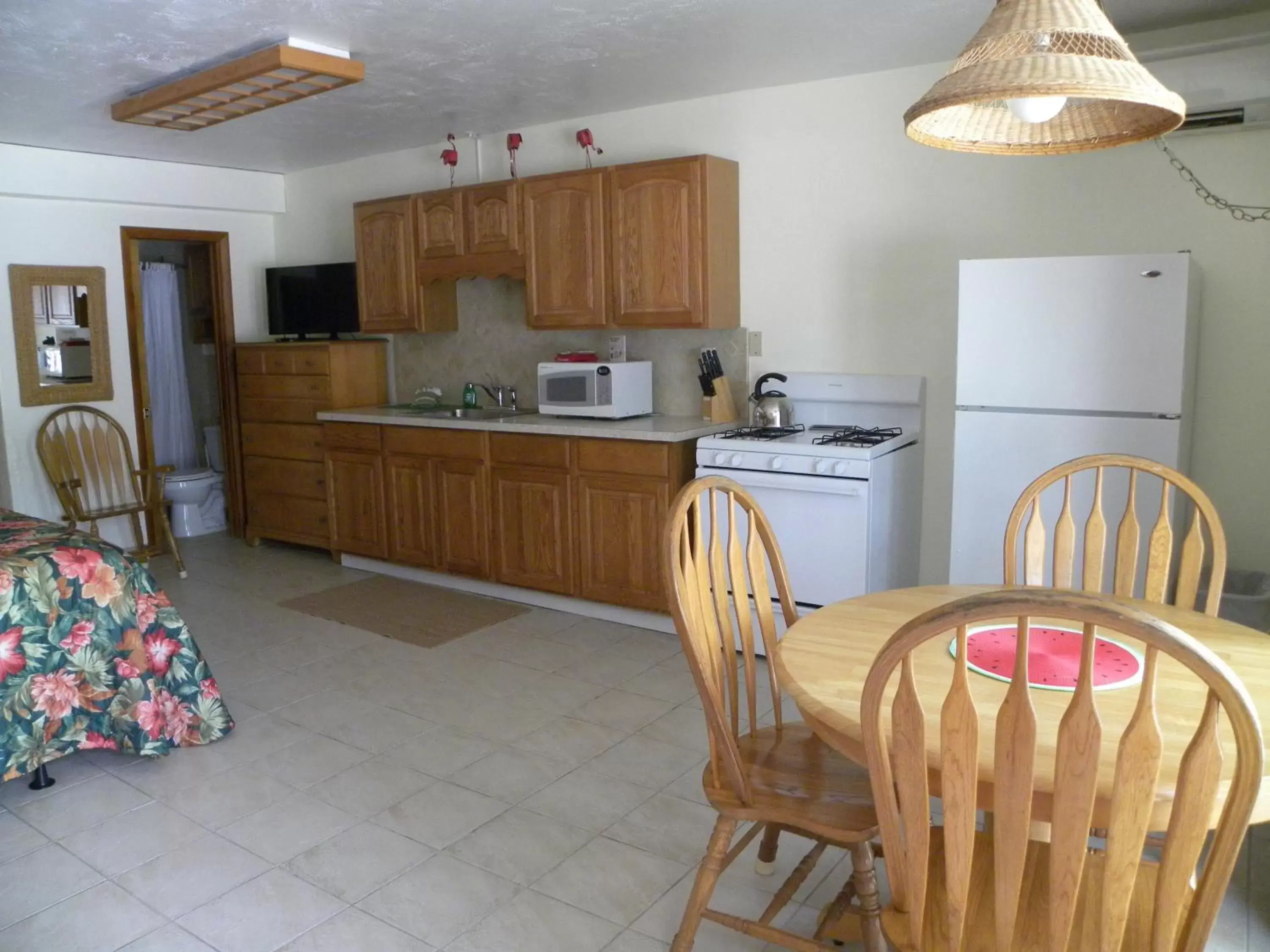 Kitchen or kitchenette, Kitchen/Kitchenette in Rock Reef Resort