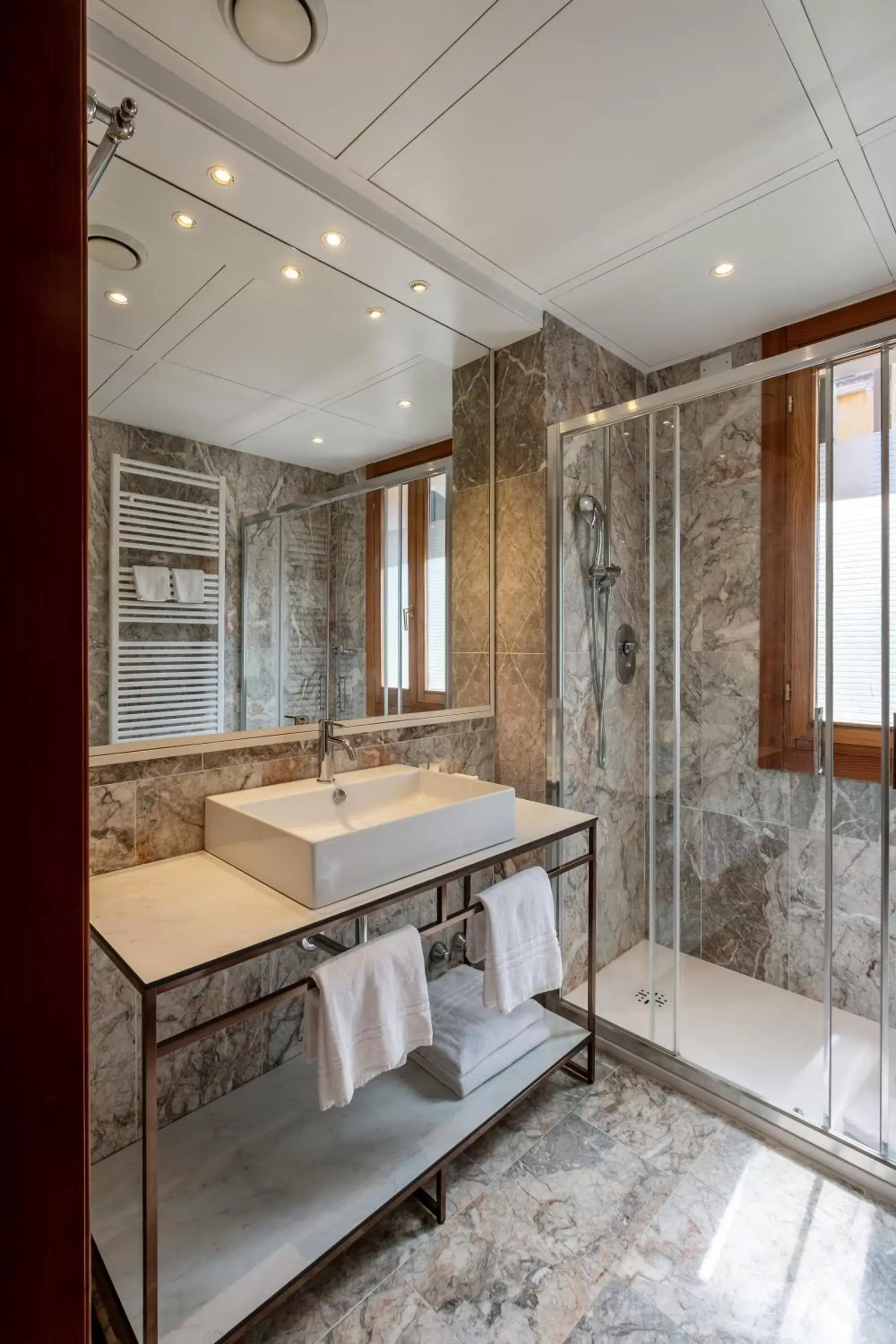 Shower, Bathroom in Palazzina Fortuny