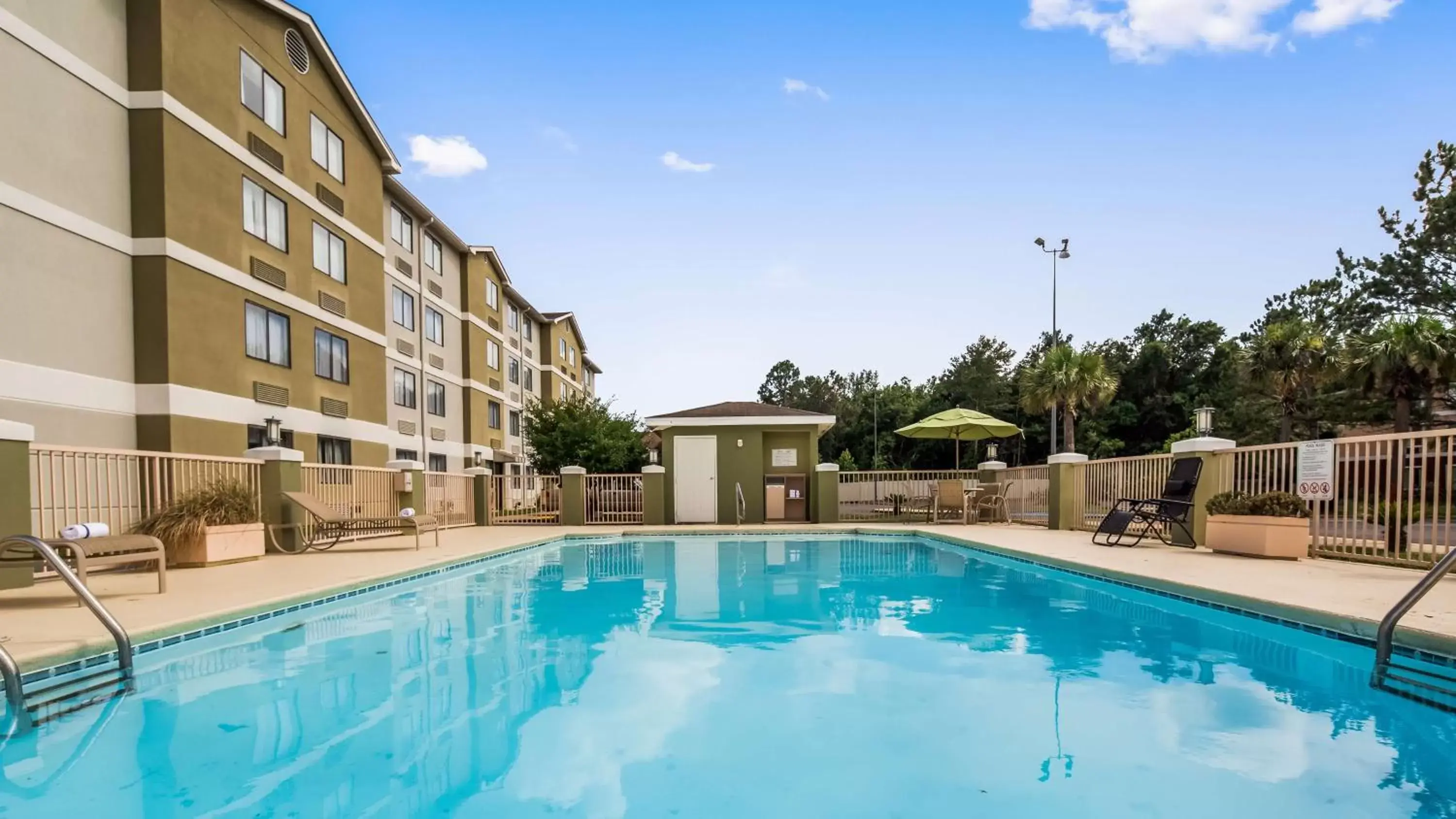 On site, Swimming Pool in Best Western Plus Cypress Creek