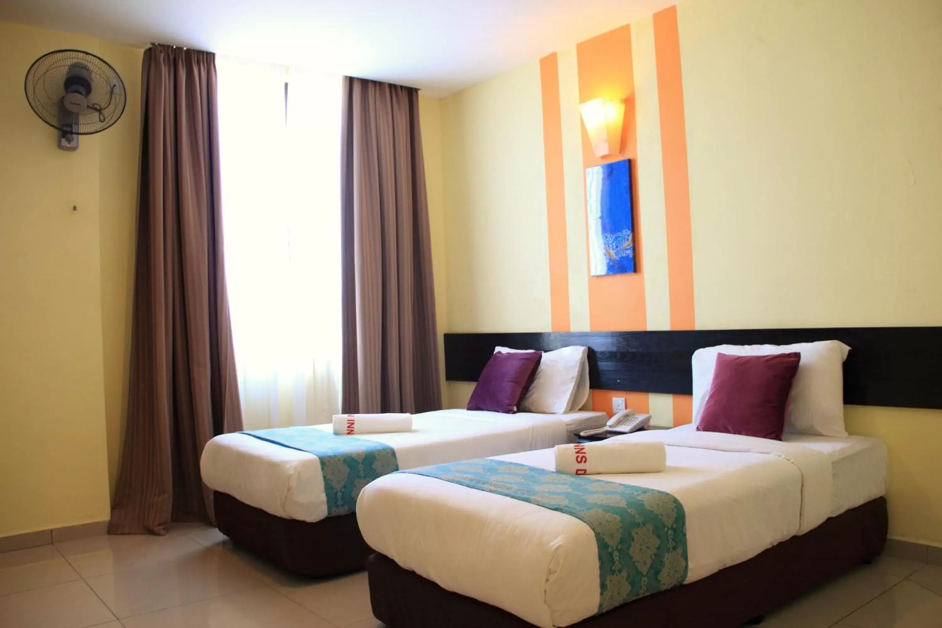 Bedroom, Bed in Sun Inns Hotel Pasir Penambang (KS Botanic)