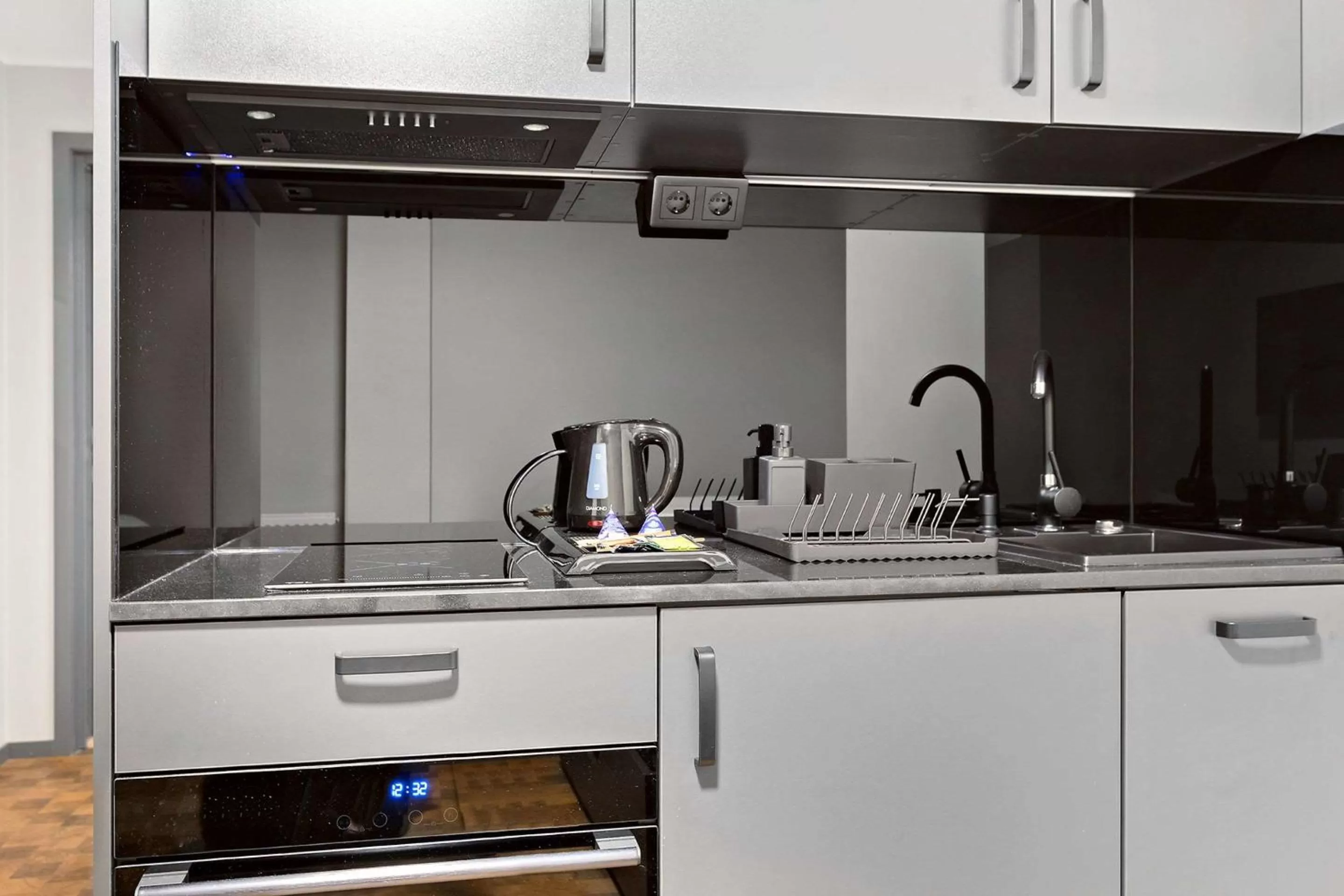 Coffee/tea facilities in Sure Hotel Studio by Best Western Bromma