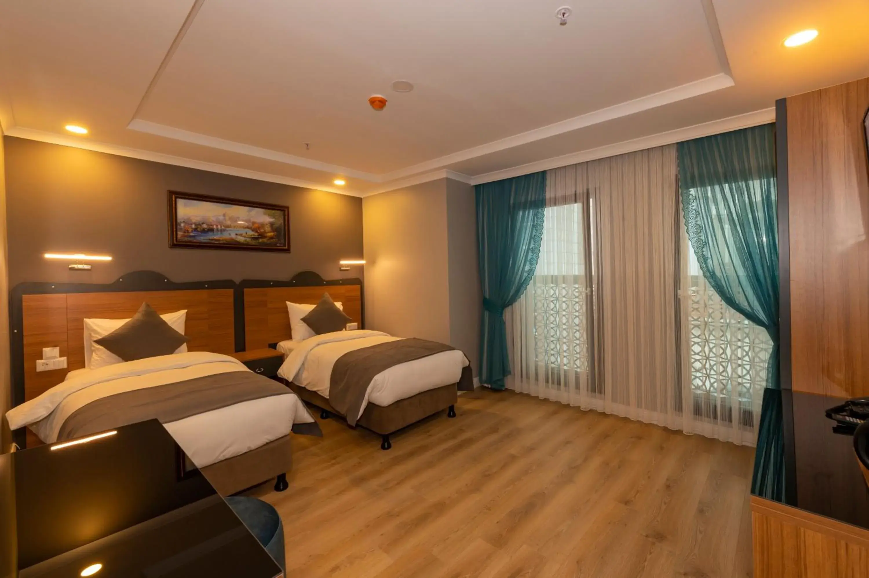 Massage, Bed in New Emin Hotel