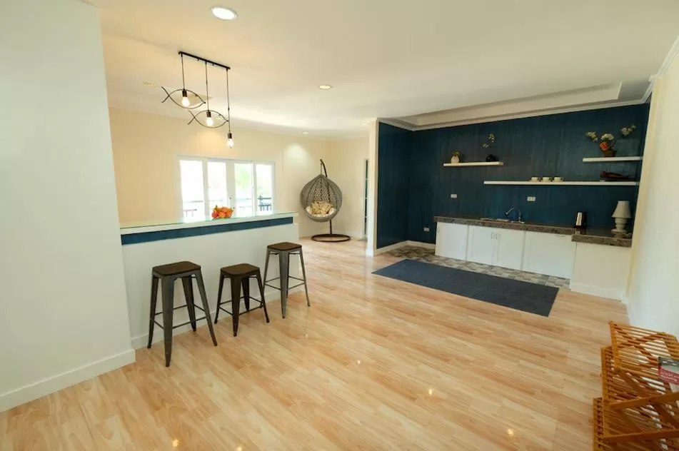 Kitchen or kitchenette, Kitchen/Kitchenette in Pescadores Suites Moalboal