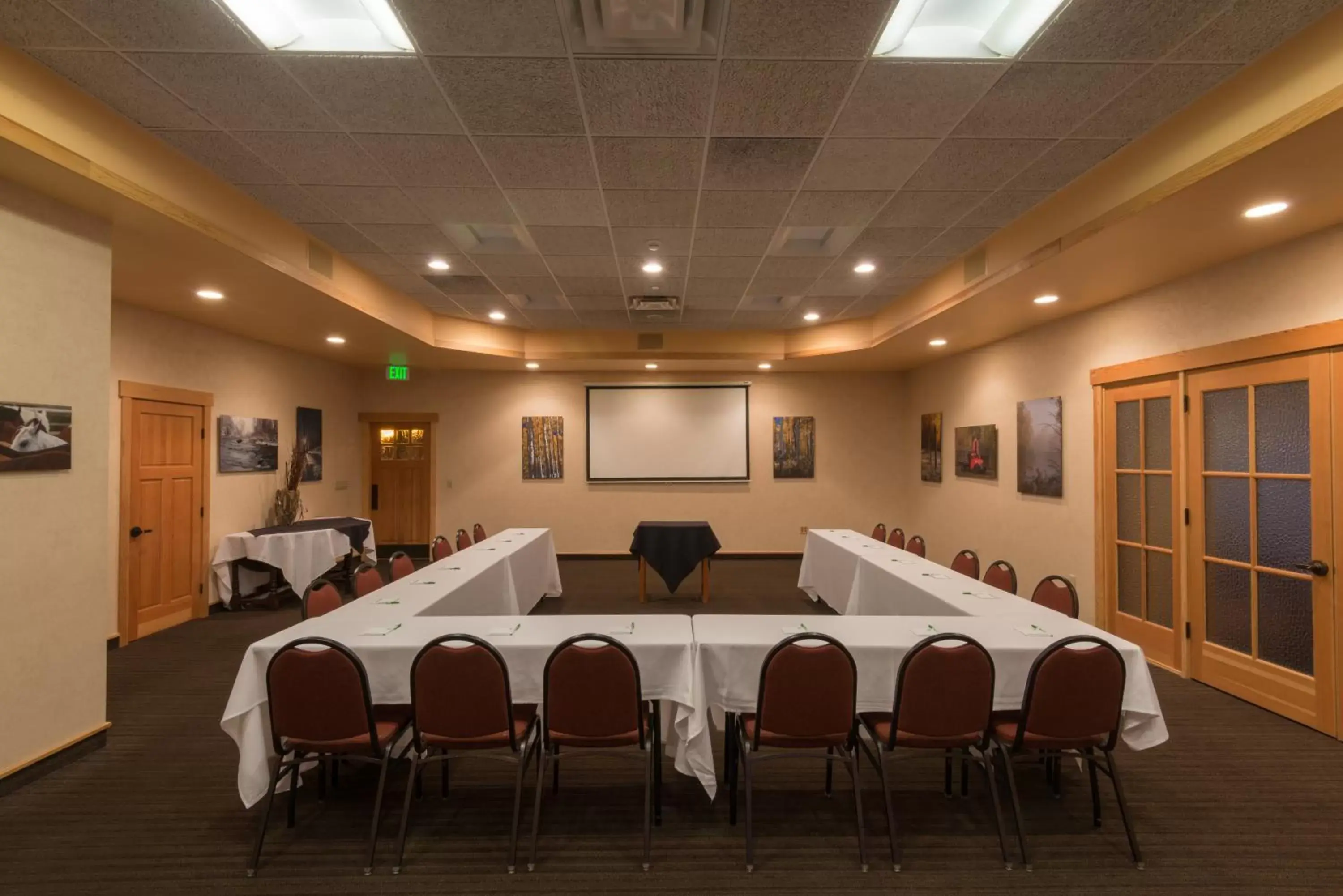 Meeting/conference room in Holiday Inn Steamboat Springs, an IHG Hotel