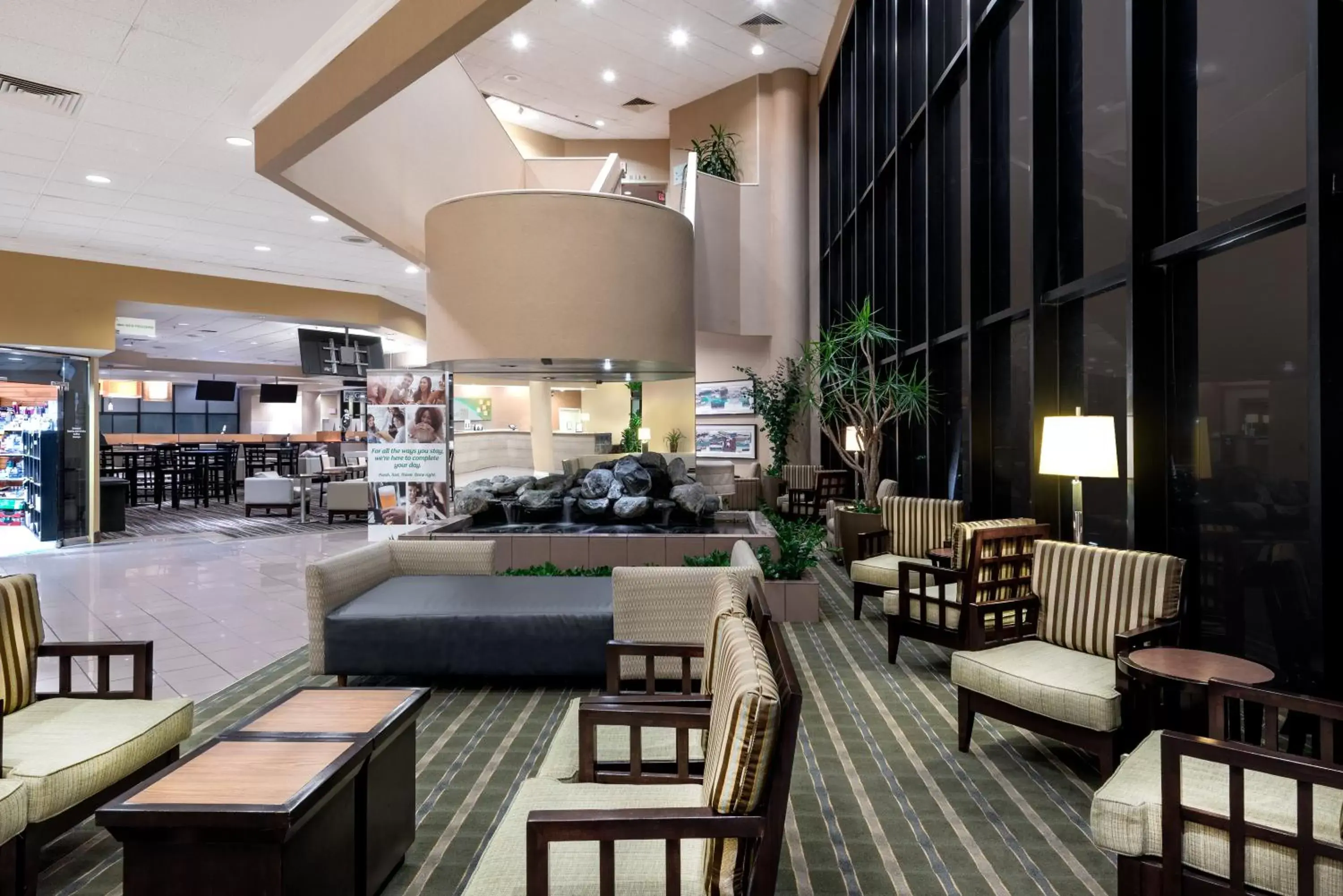 Lobby or reception, Restaurant/Places to Eat in Holiday Inn Los Angeles Gateway-Torrance, an IHG Hotel