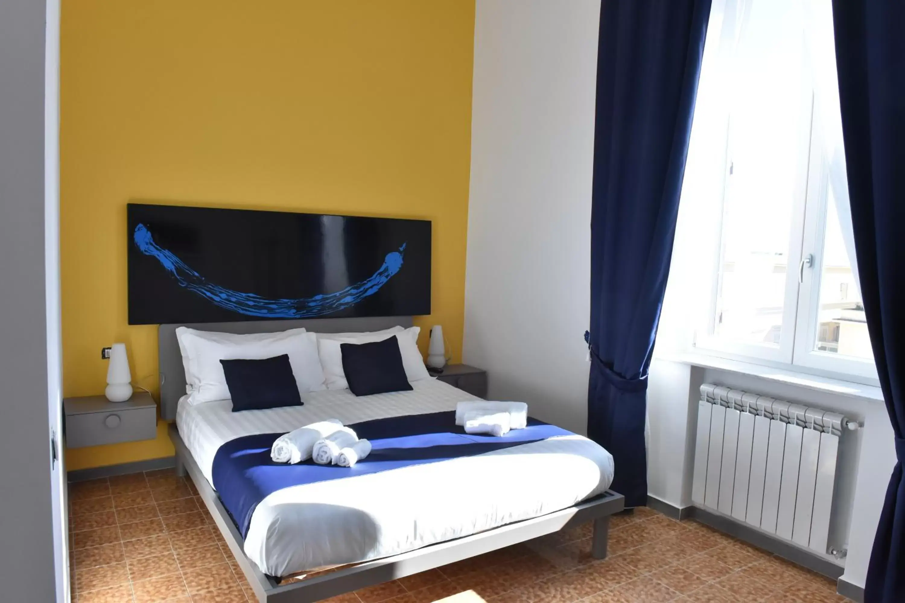 Photo of the whole room, Bed in Specchio di Parthenope B&B