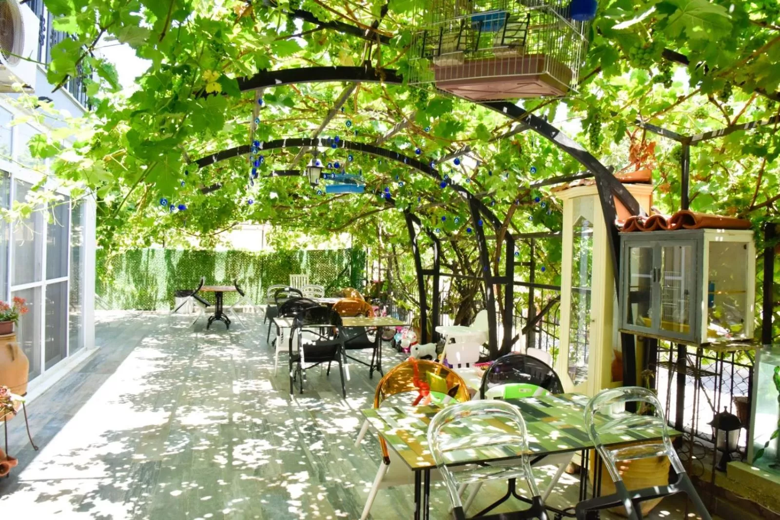 Restaurant/places to eat in Balim Sultany