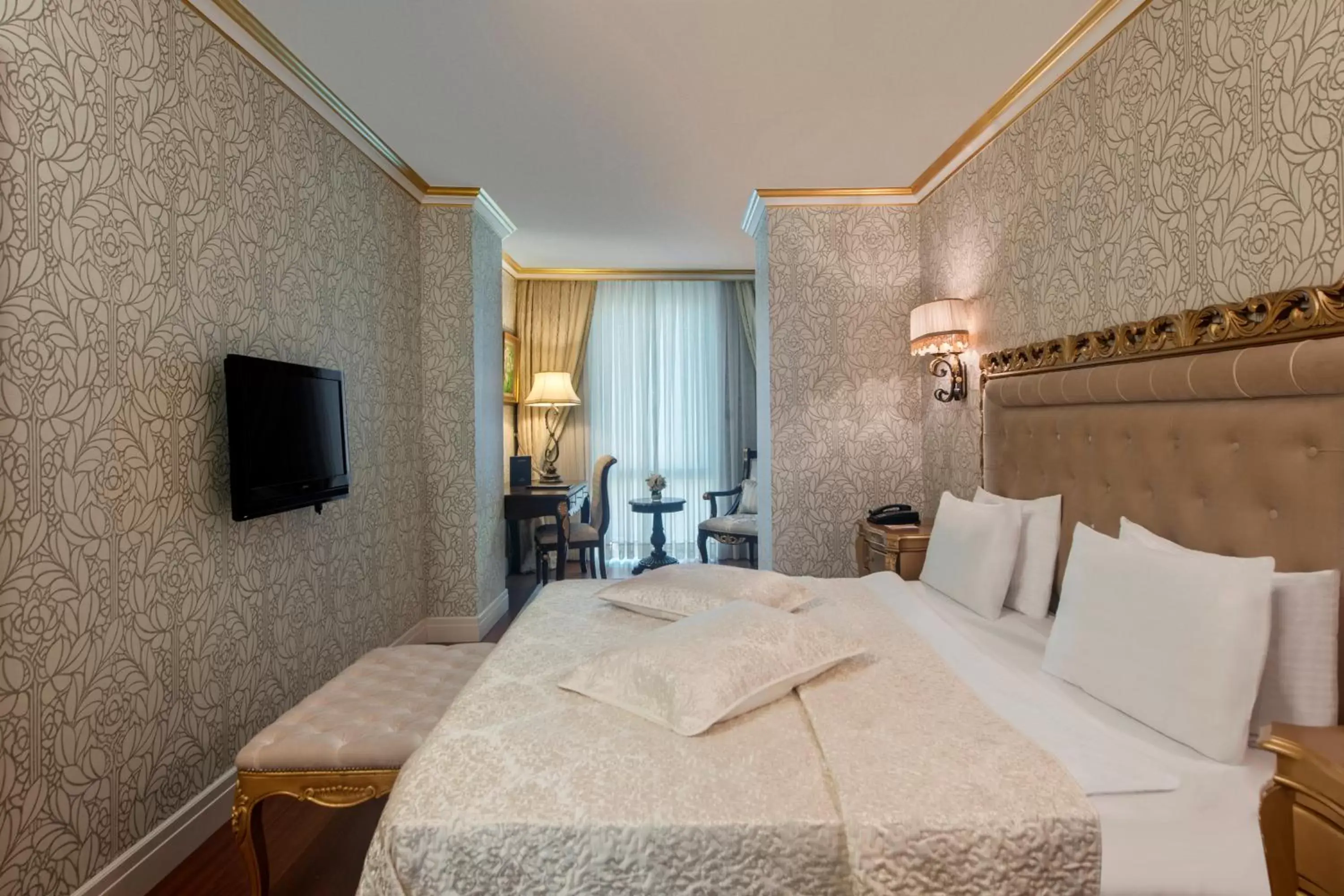 Bedroom, Bed in Elite World Van Hotel