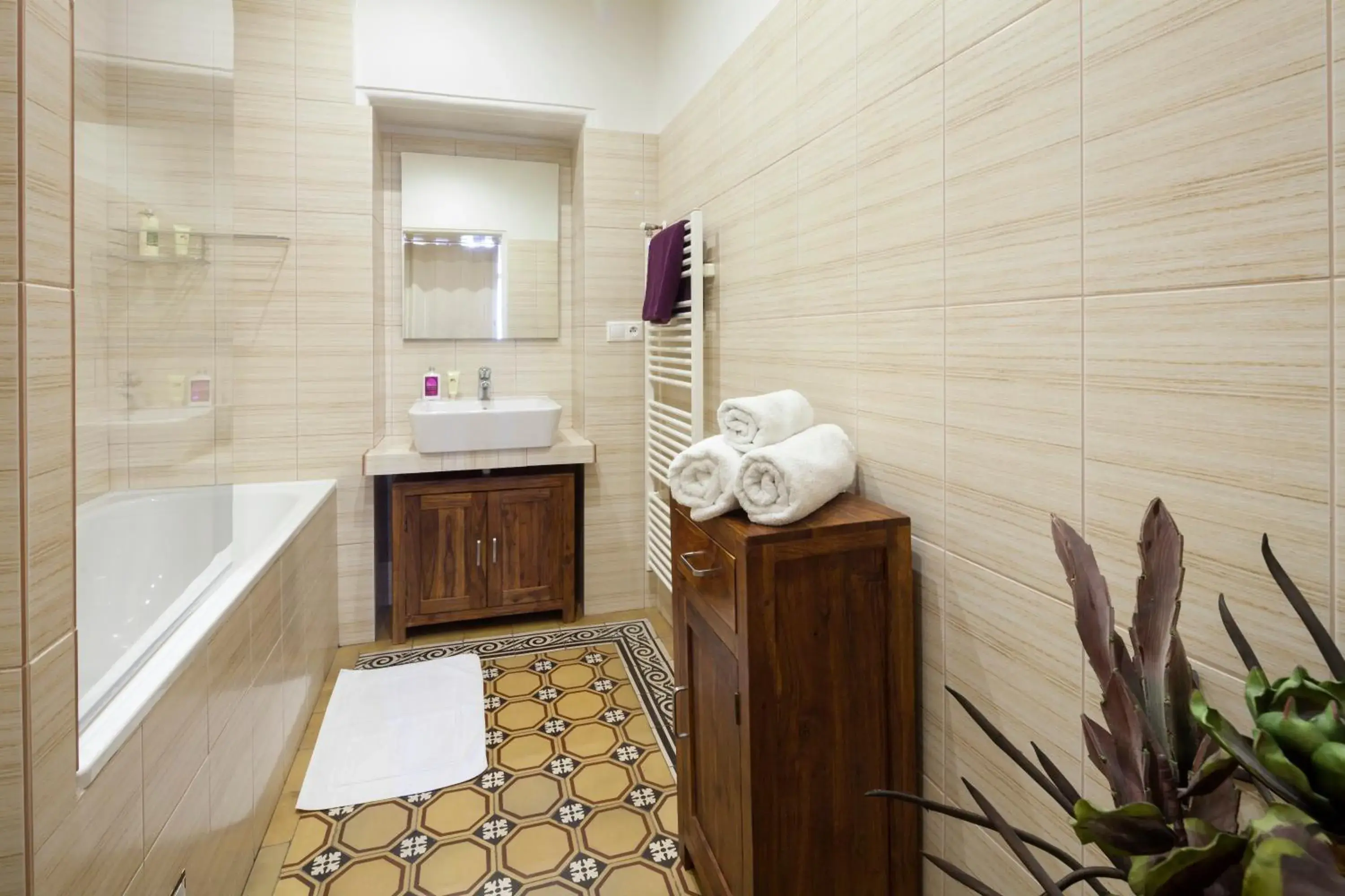 Bathroom in Old Town - Dusni Apartments