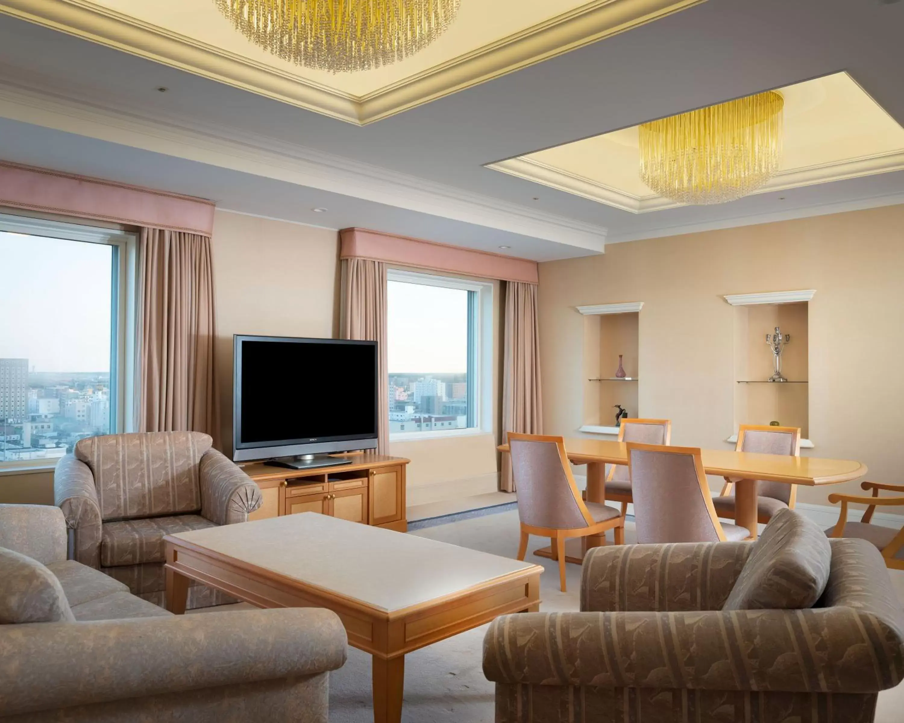 Photo of the whole room, Seating Area in ANA Crowne Plaza Chitose, an IHG Hotel