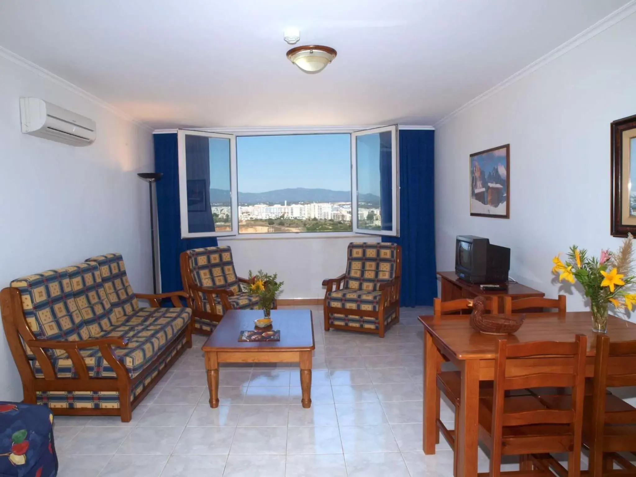 Living room, Seating Area in Apartamentos Jardins da Rocha