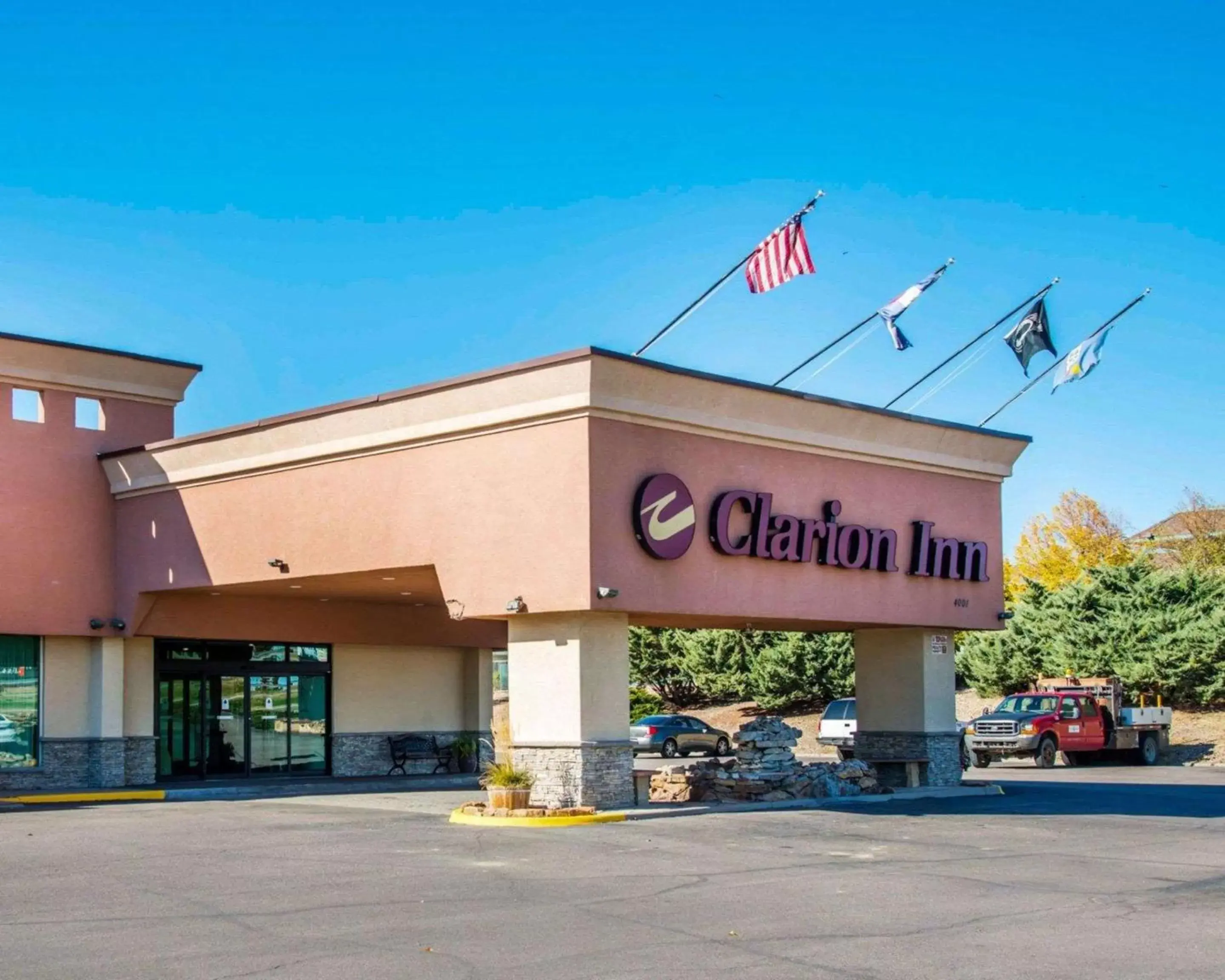 Property building in Clarion Inn and Events Center Pueblo North