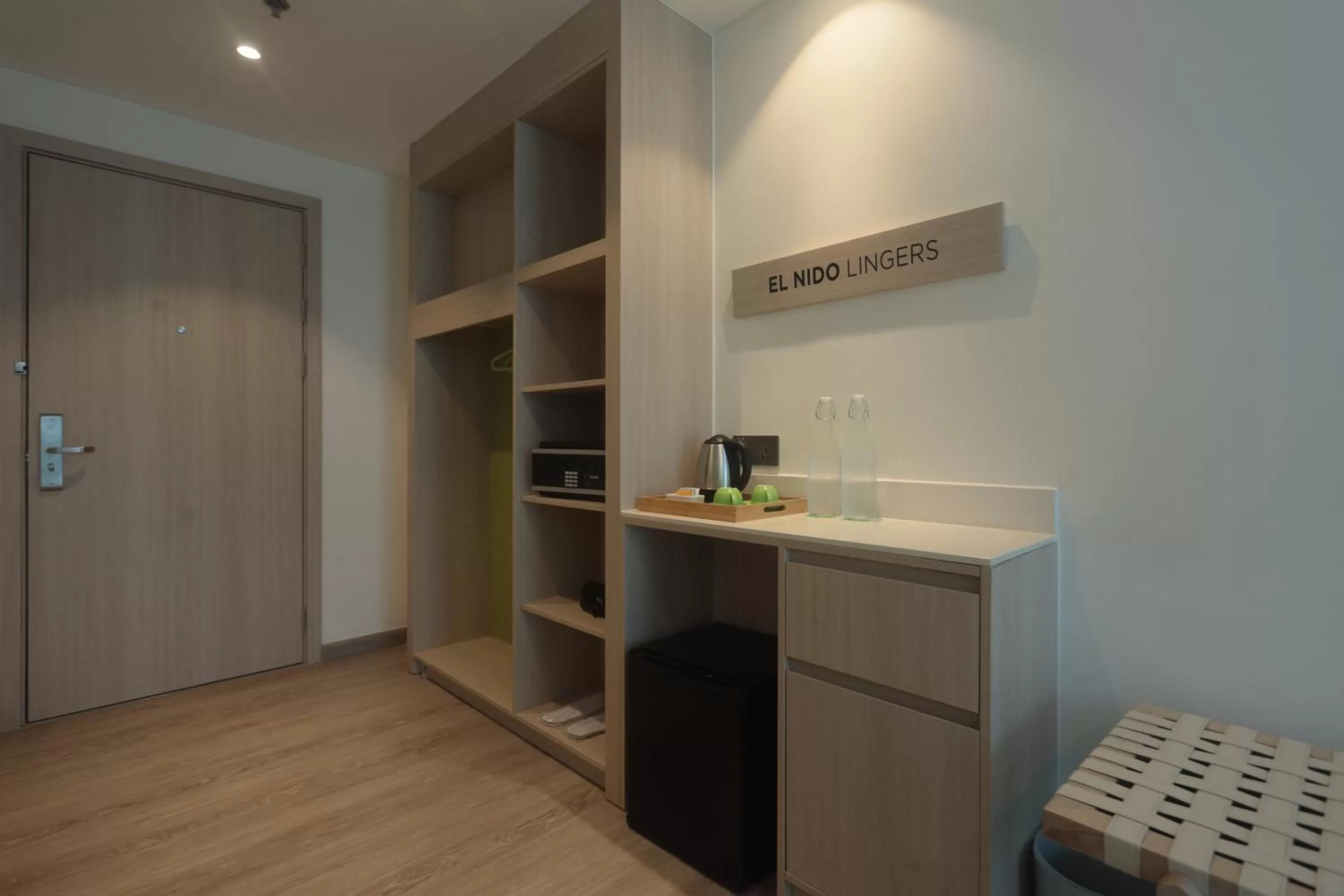 wardrobe in Lime Resort El Nido