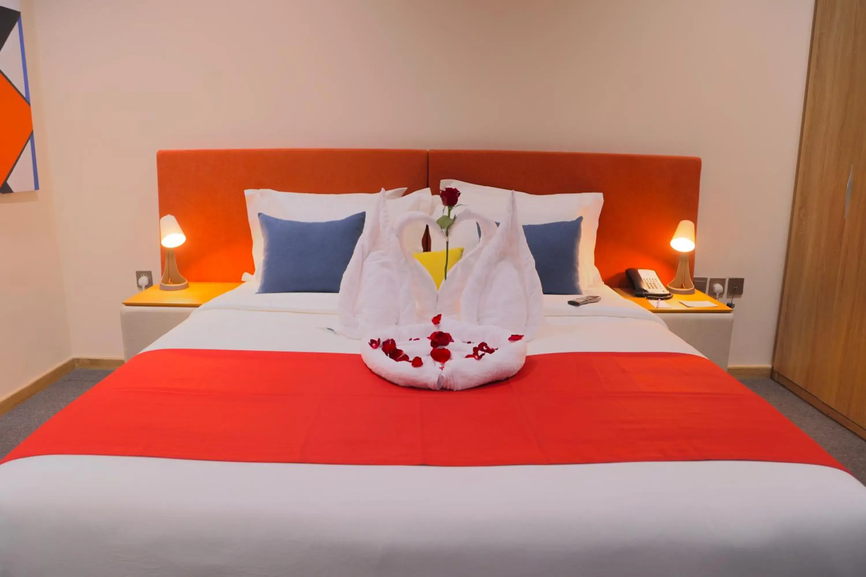 Bedroom, Bed in Novotel Suites Riyadh Dyar