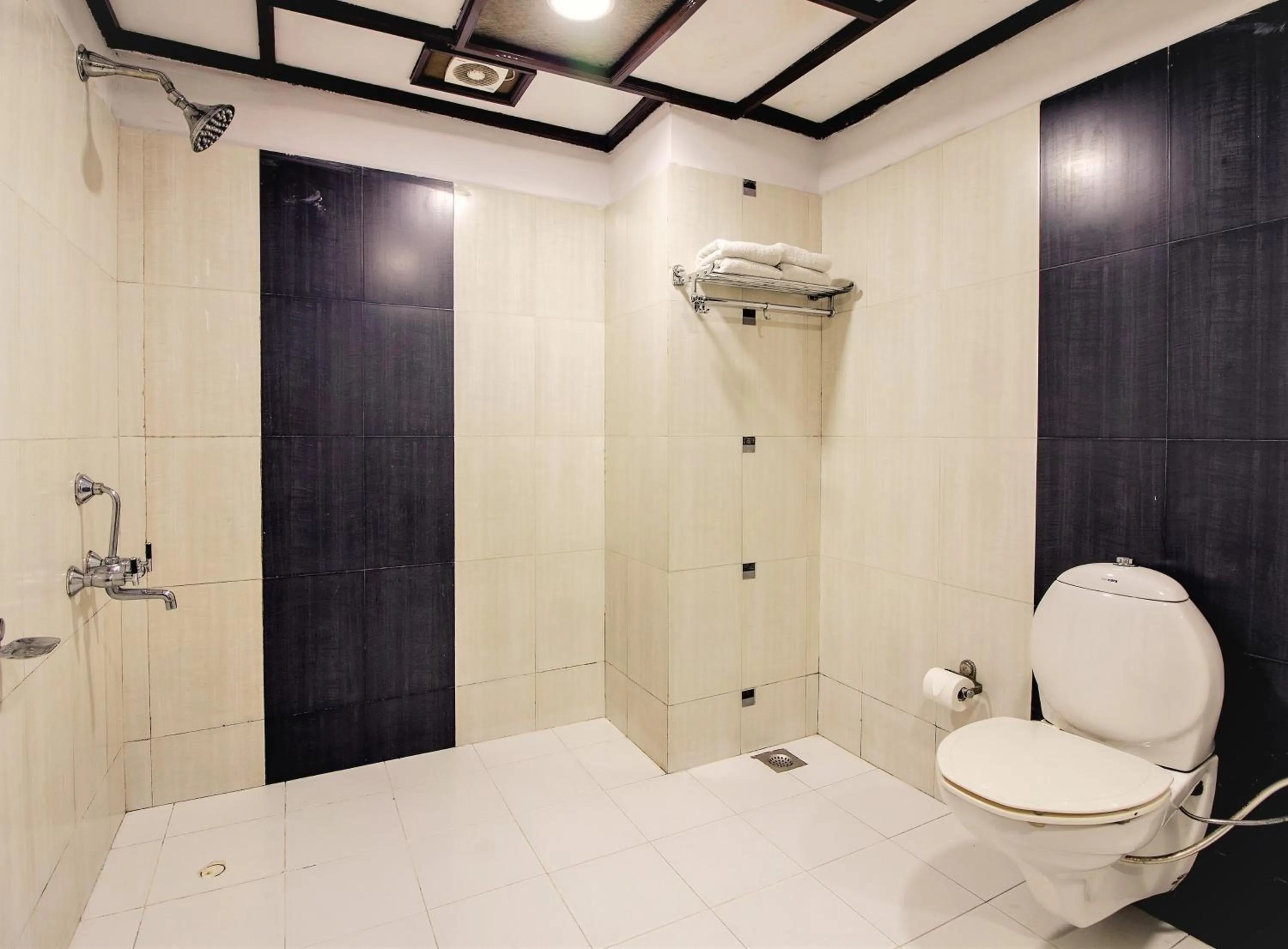 Bathroom in Snow Valley Resorts Dalhousie