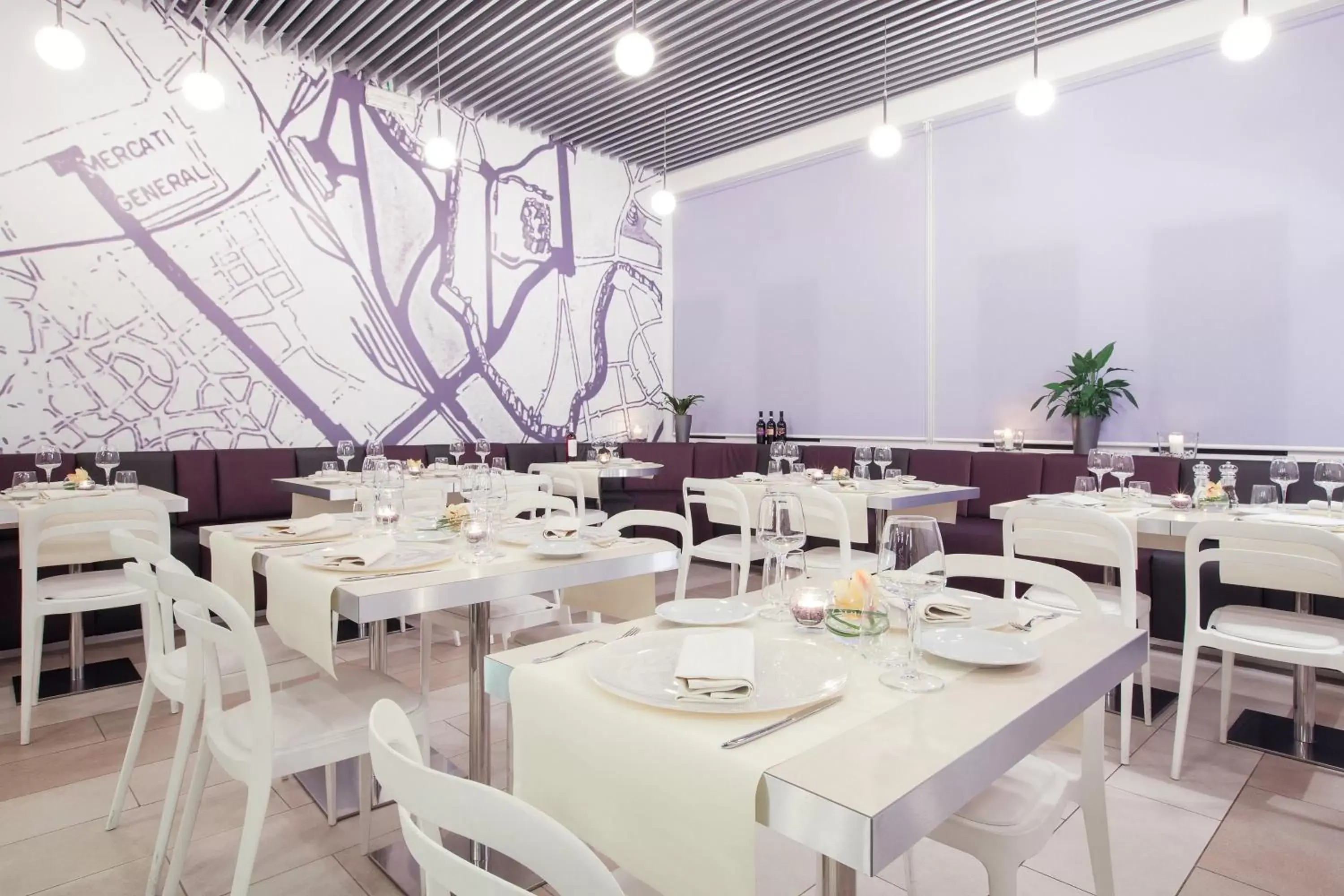Restaurant/Places to Eat in Ibis Styles Roma Eur