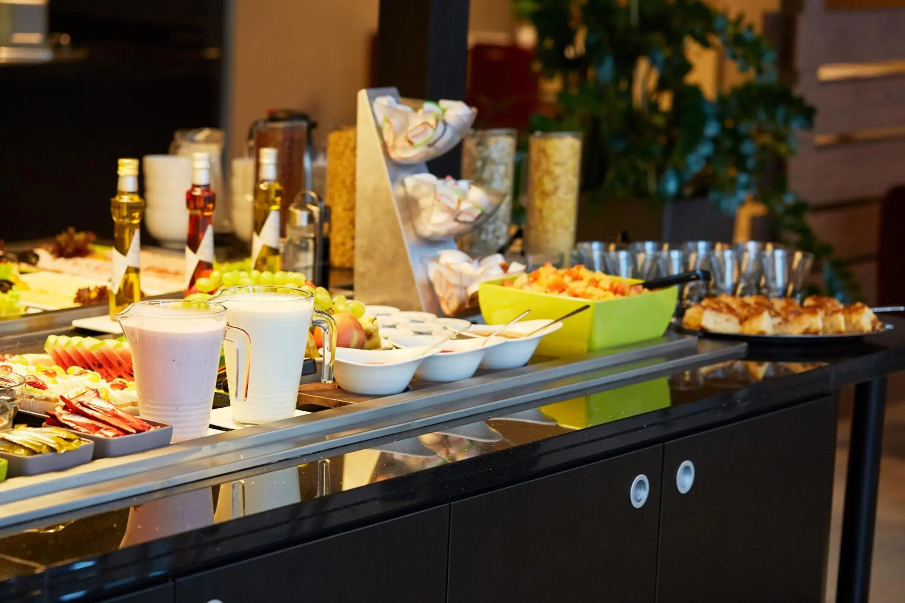 Buffet breakfast in Campanile Bydgoszcz Hotel