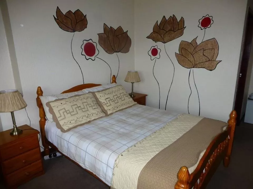 Bed in Woodlands Hotel