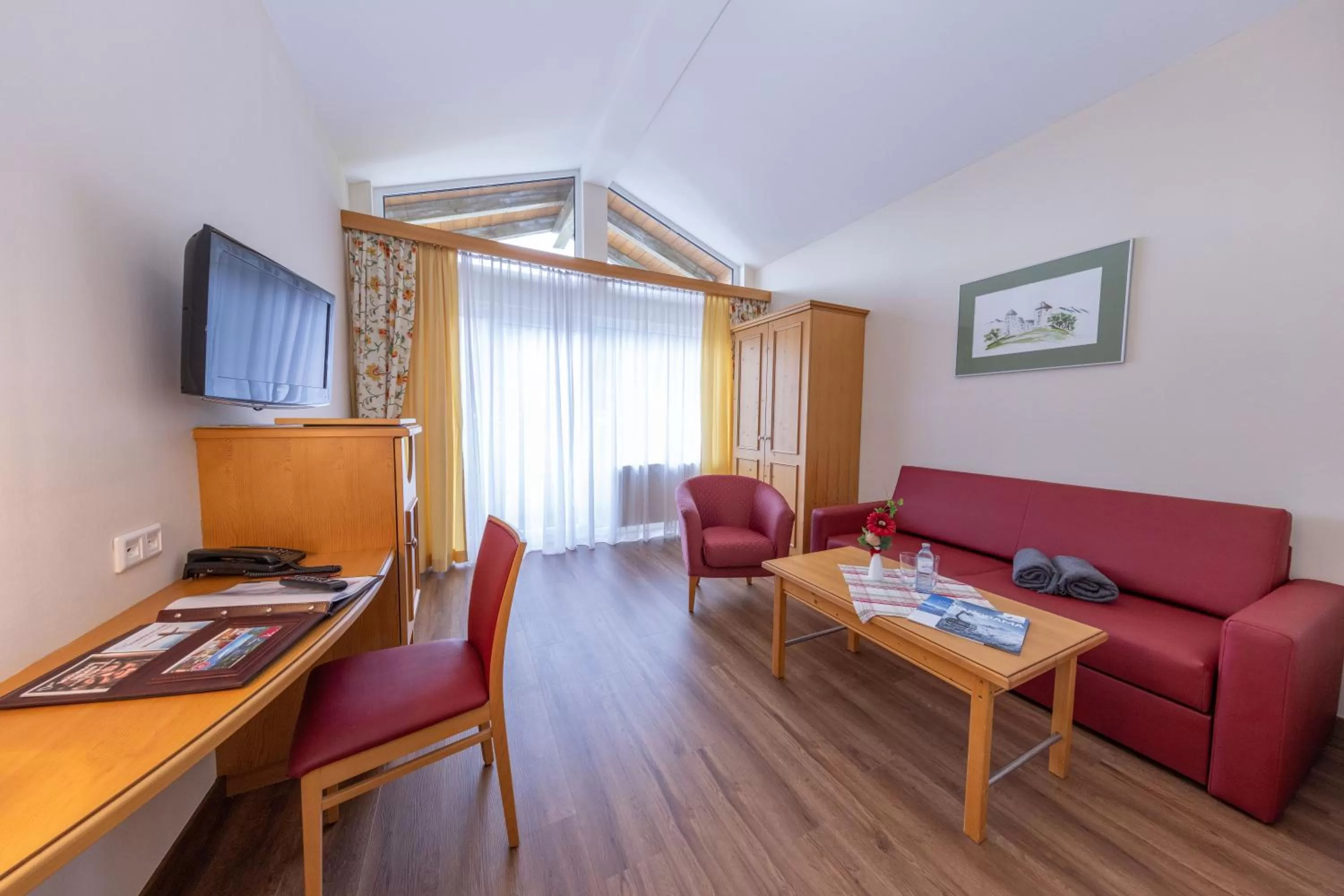 Living room in VÖTTER'S HOTEL in Kaprun am Kitzsteinhorn - Skibus direkt