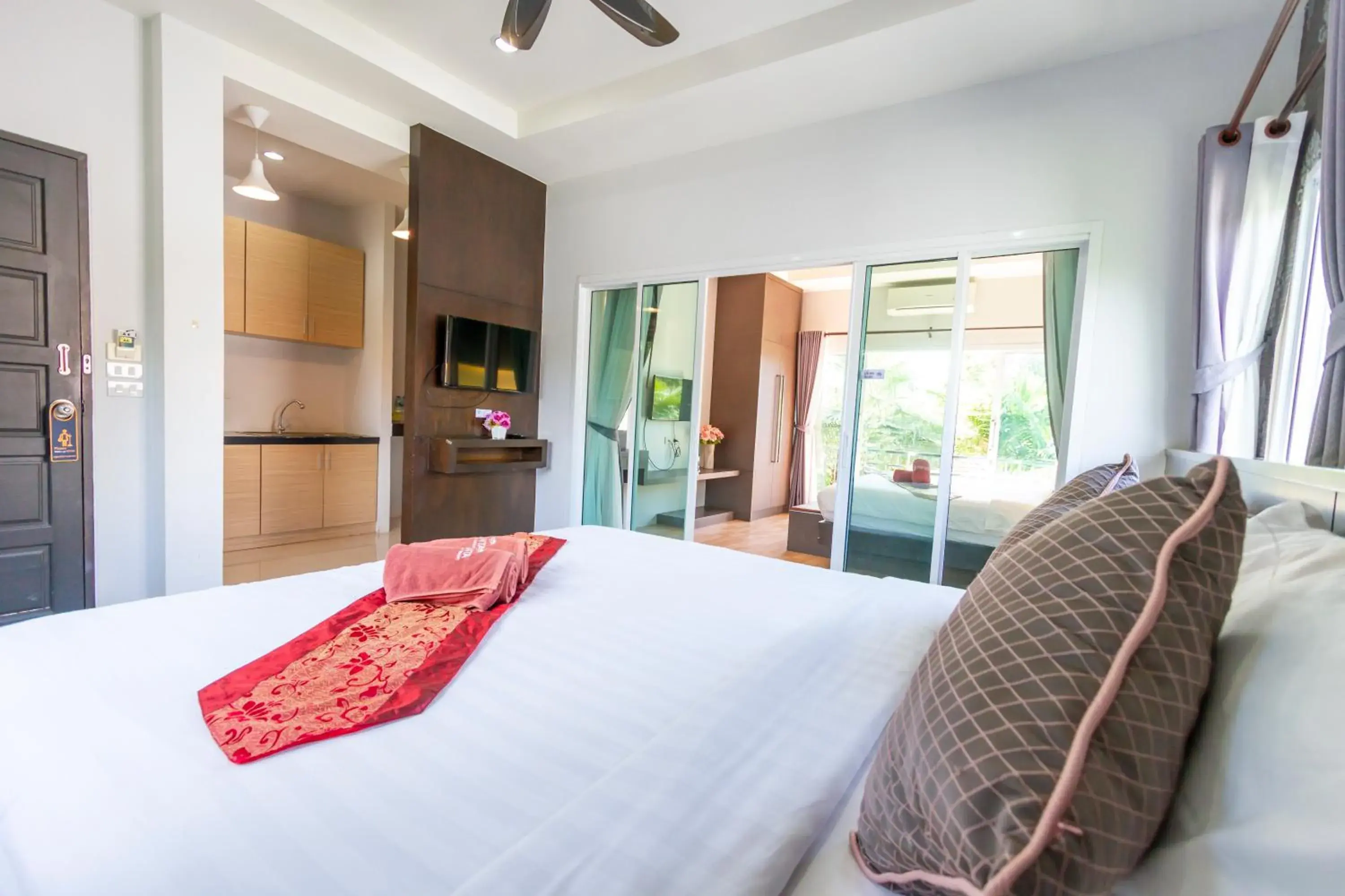 Bed in Phutara Lanta Resort (SHA Plus)