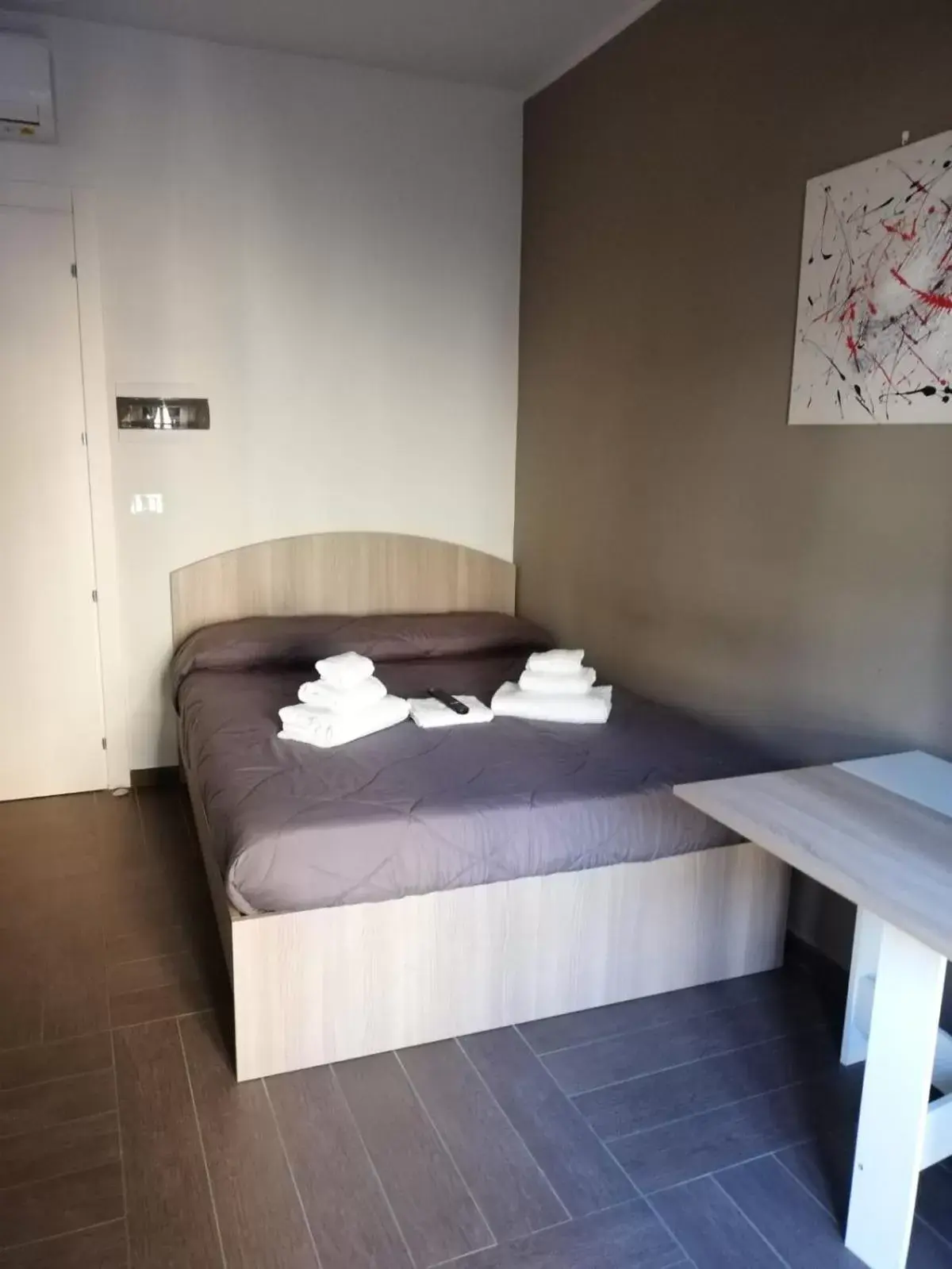 Bed in HH Hermoso Housing ALESSANDRIA