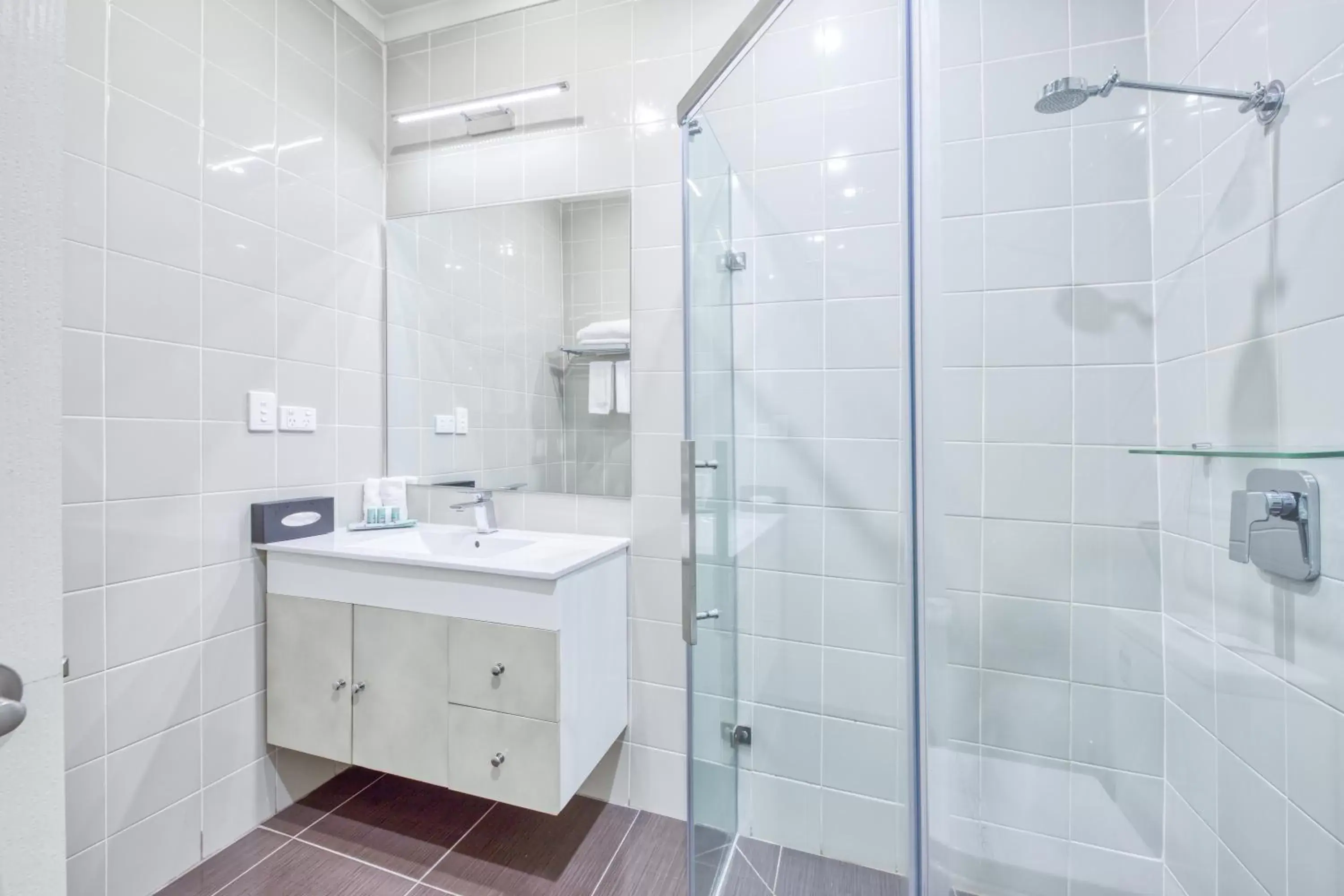 Shower, Bathroom in Best Western Melbourne Airport